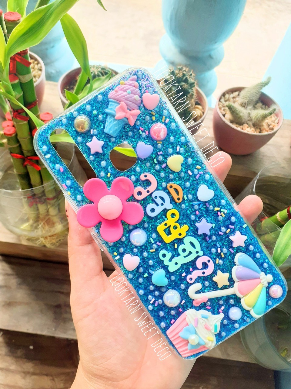 เคสเรซิ่นกากเพชรฟ้าเข้ม น้ำเงินพร้อมตกแต่ง