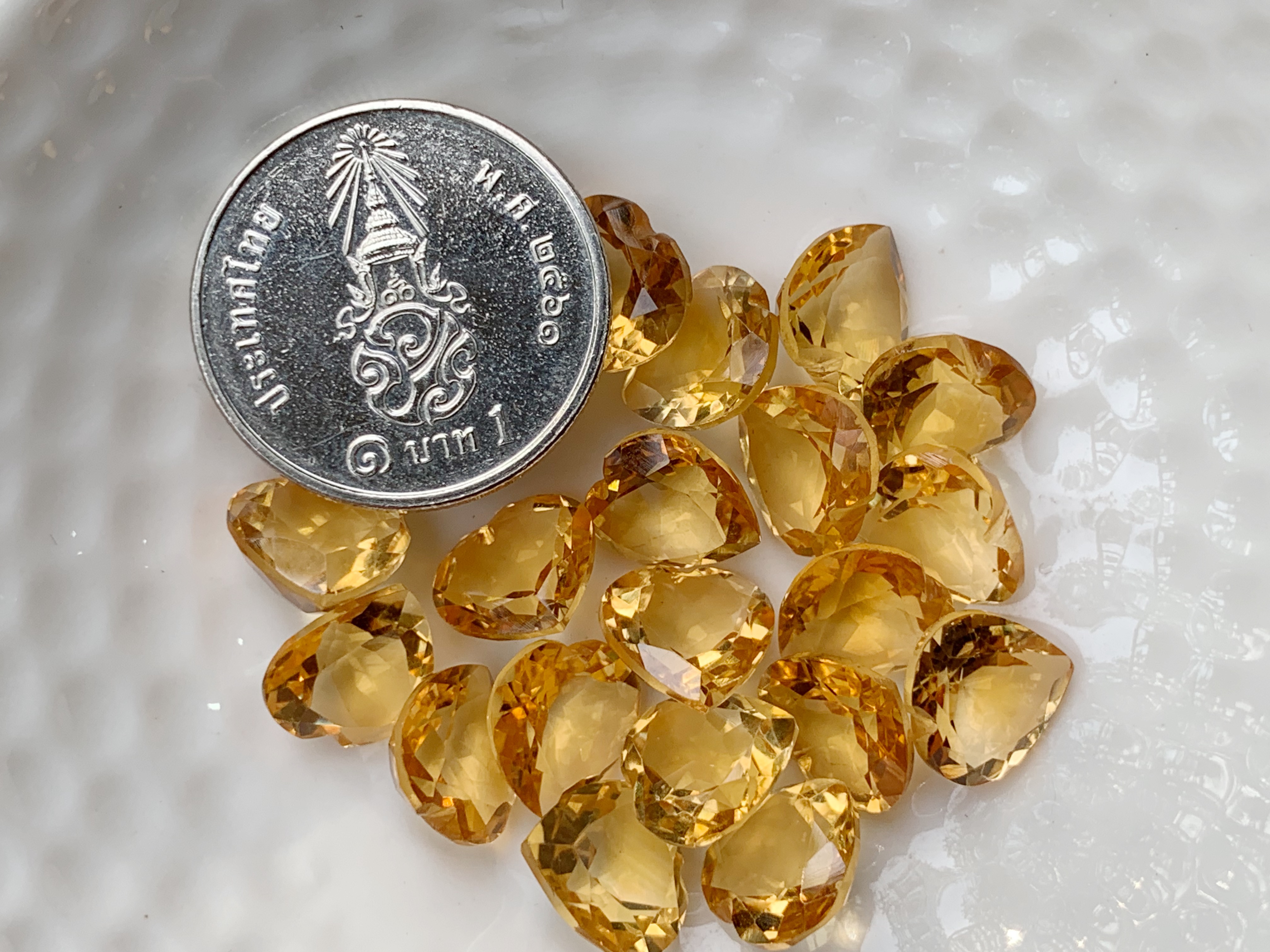 ซิทรินหัวใจ 9 มม. 1 เม็ด