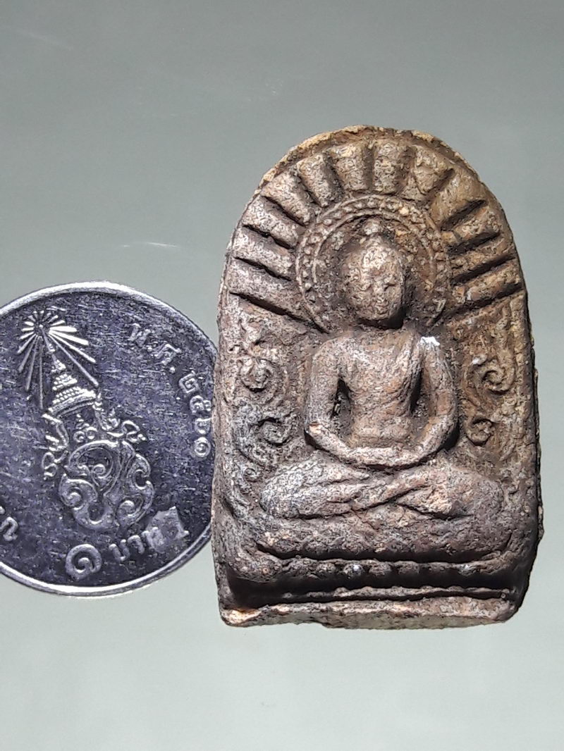 รหัสสินค้า พระเนื้อดิน ผง ว่าน 10248 พระซุ้มกอเนื้อดินเผา ครูบาเจ้าเทือง วัดบ้านเด่น จังหวัดเชียงใหม่ หลังอูม ไม่ใช่หลังยันต์ ยุคแรกๆ สร้างก่อนปี 2540