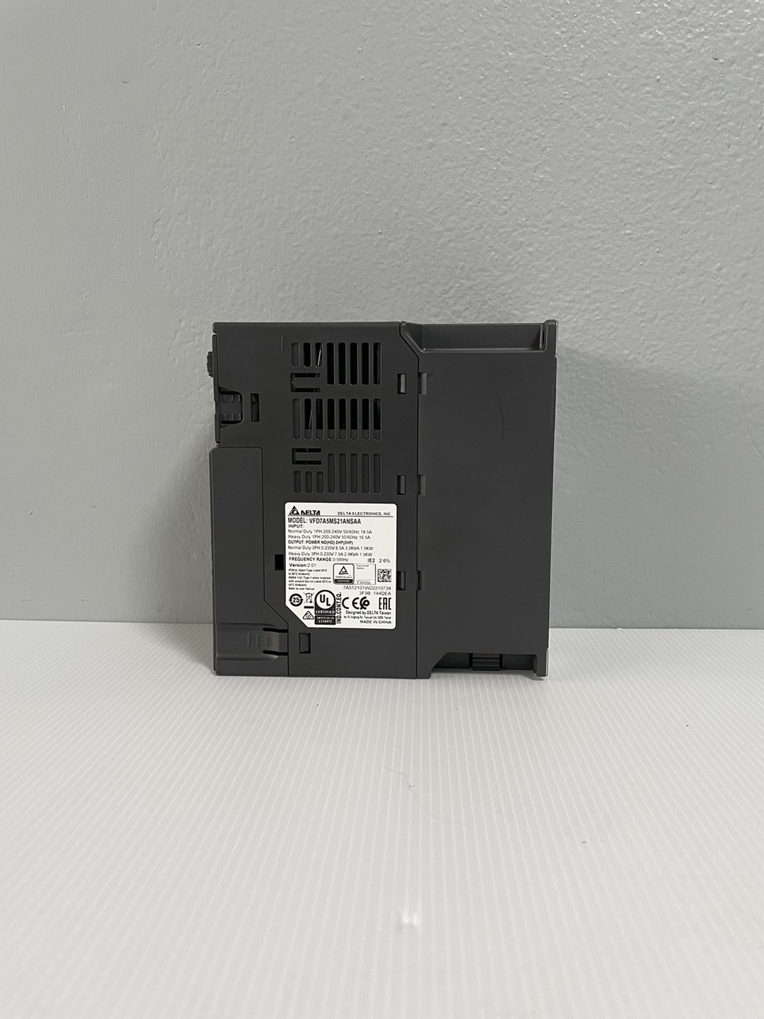 Delta Inverter VFD7A5MS21ANSAA 2HP 1.5kW (Input 220V 1-Phase Output 220V 3-Phase )