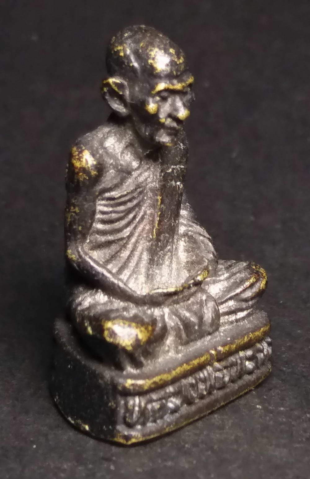 รหัสสินค้า พระกริ่ง พระหล่อ 156 รูปหล่อหลวงพ่อพรหม วัดช่องแค อำเภอตาคลี จังหวัดนครสวรรค์ เนื้อทองเหลืองรมดำ อาจารย์แบงค์สร้าง พระรายการนี้ให้เช่าบูชาแล้ว