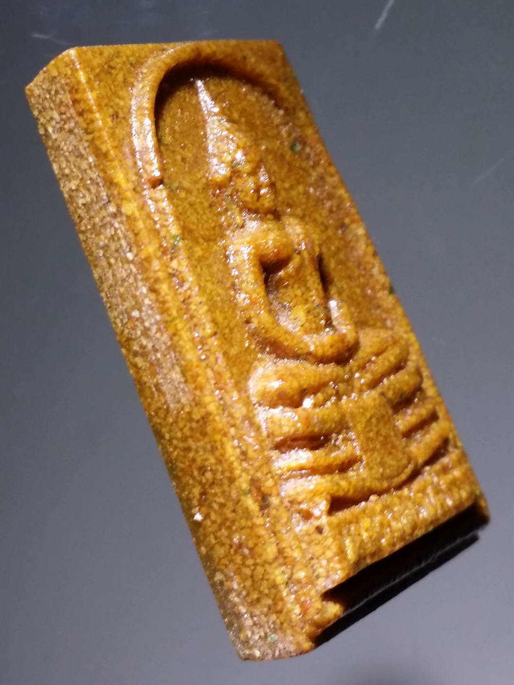 รหัสสินค้า ฉะเชิงเทรา 006 หลวงพ่อโสธรเนื้อกระเบื้องหลังคาโบสถ์ วัดโสธรวรารามวรวิหาร จ.ฉะเชิงเทรา พิมพ์ใหญ่