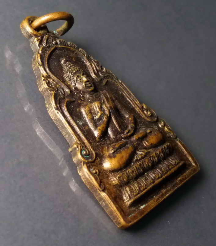 รหัสสินค้า เหรียญพระพุทธ 173 เหรียญพระชัยวัฒน์ (เศรษฐี) ประทานพร วัดนก กรุงเทพฯ สร้างปี 2528 พระรายการนี้ให้เช่าบูชาแล้ว