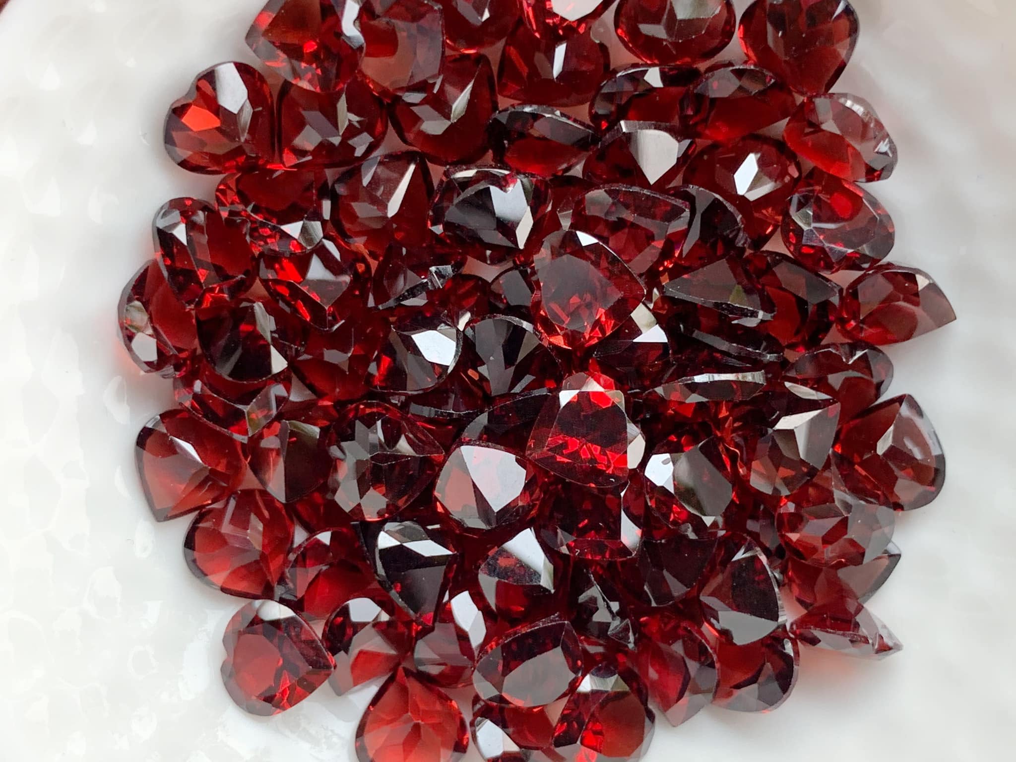 โกเมนหัวใจ 7mm. 5 กะรัต