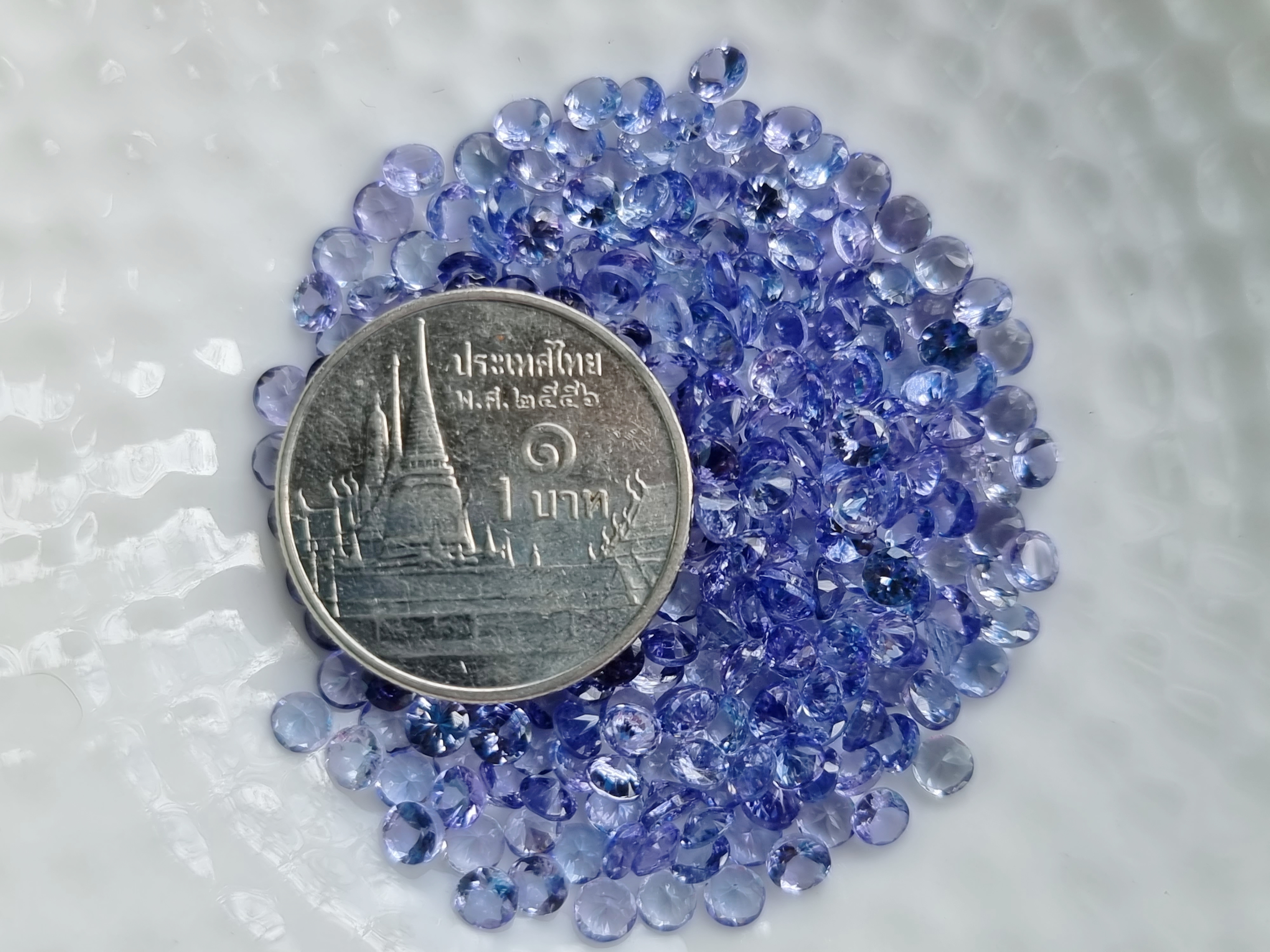 แทนซาไนท์กลม 3.0 mm. 1 กะรัต