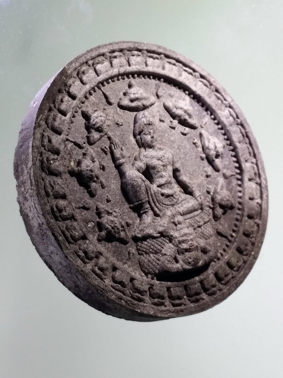 รหัสสินค้า จตุคามรามเทพ 760 องค์ท้าวจตุคามรามเทพ รุ่นชุมพลศรีวิชัย 50 วัดเจ้าฟ้าศาลาลอย อำเภอเมือง จังหวัดชุมพร พิธีพุทธาภิเษก เทวาภิเษก ณ.วิหารหลวง วัดพระมหาธาตุวรวิหาร จังหวัดนครศรีธรรมราช สร้างปี 2550 เนื้อว่านกากยายักษ์ กล่อง 8 เหลี่ยม