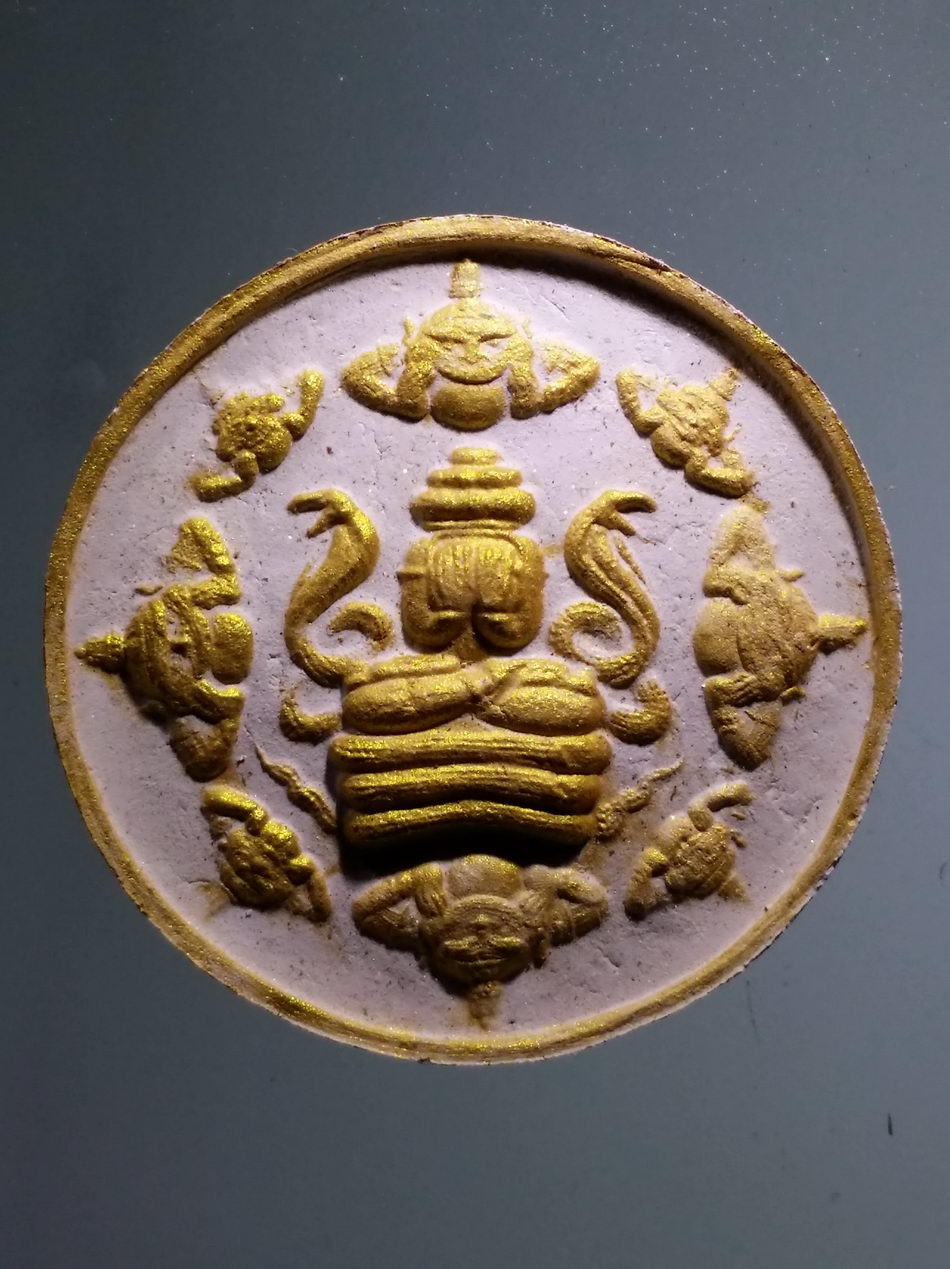 รหัสสินค้า จตุคามรามเทพ 837 พระปิดตาพังพระกาฬ เนื้อผงปัดทอง รุ่นทรัพย์เทวา มาพร้อมกล่องเดิม