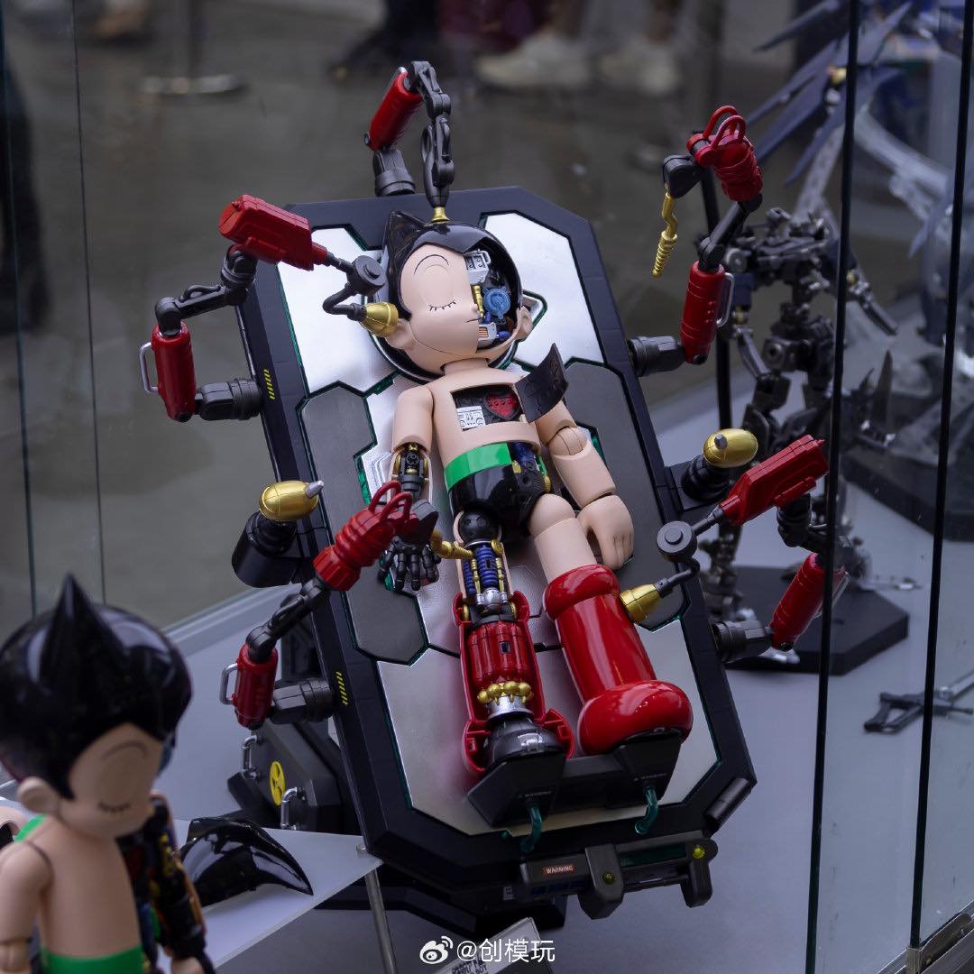 <Preorderปิดรับวันที่ 8/10/2023 🔔เปิดรับPreorder มัดจำ 300 บาท โมจีน TRON MODEL 1/4 " Astroboy " DX. Ver.