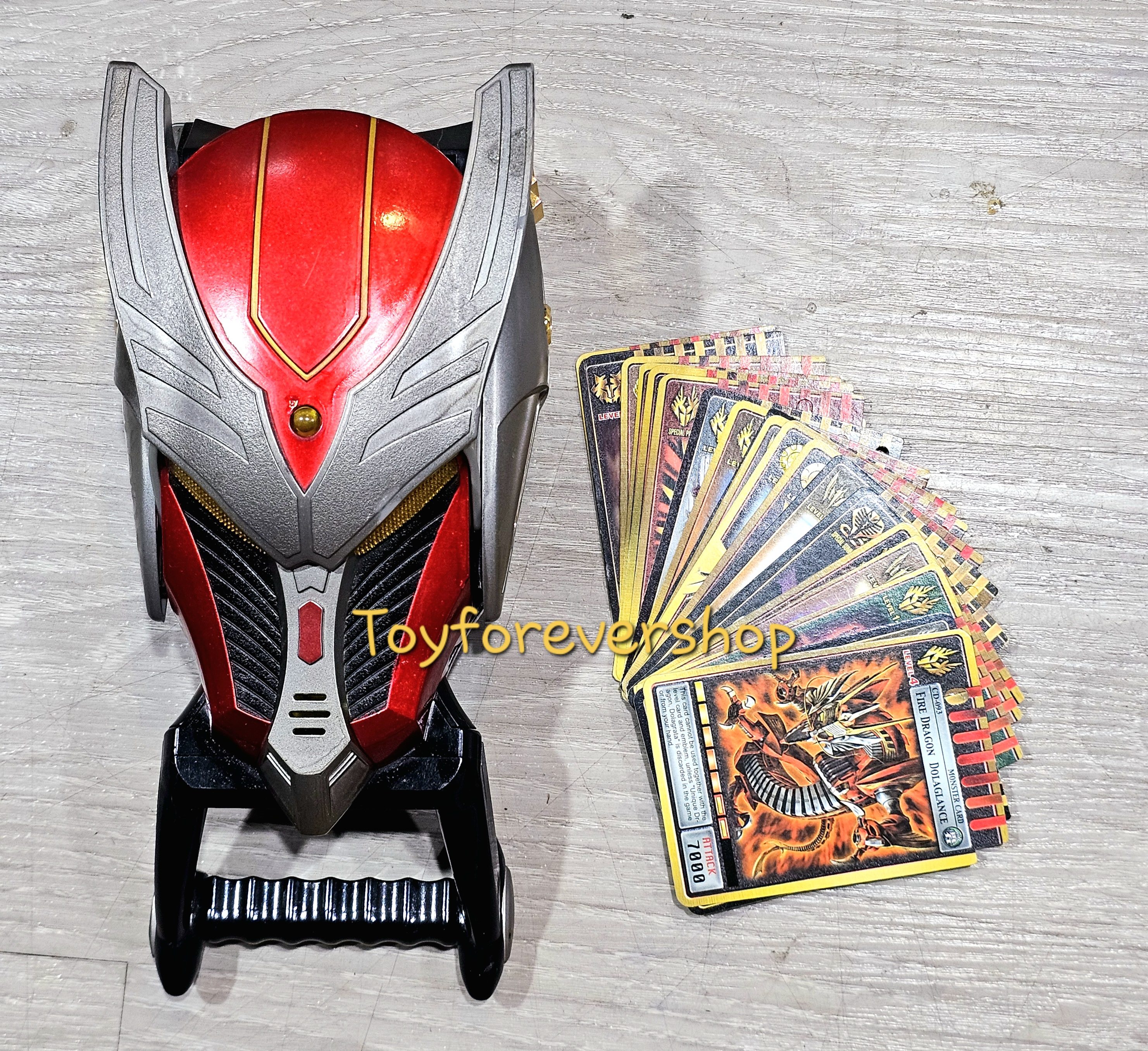 ข้อมือมังกรริวคิ แถมการ์ด10ใบ Dx ryuki Dragvisor มีรอยบ้าง