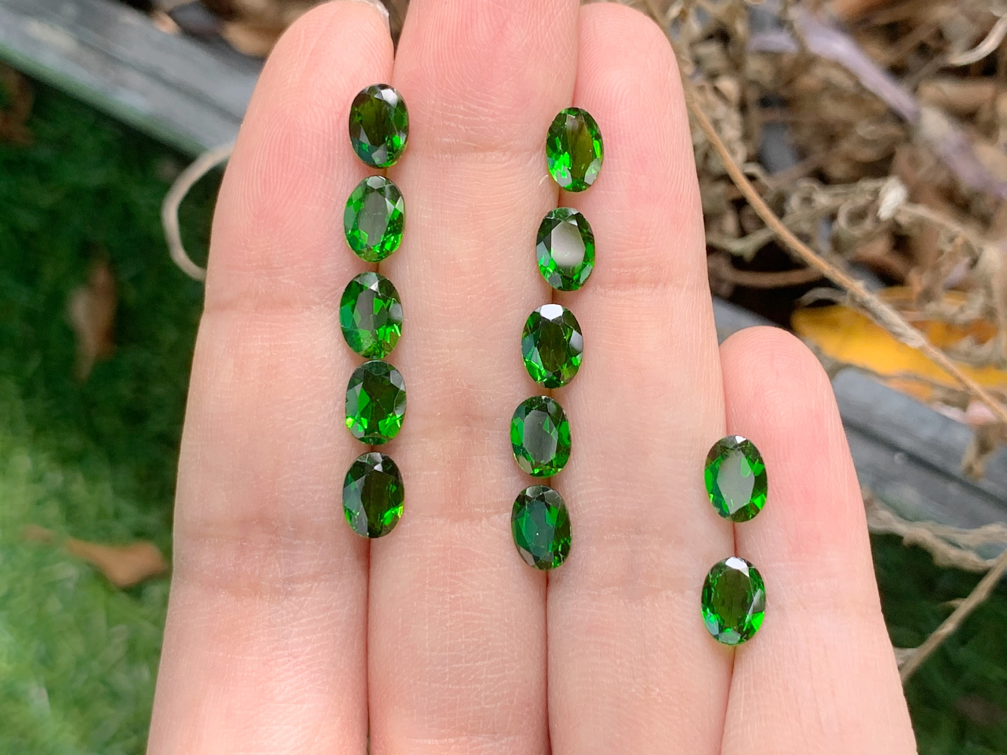 โครมไดออฟไซด์ 7x5 มม. 1 เม็ด