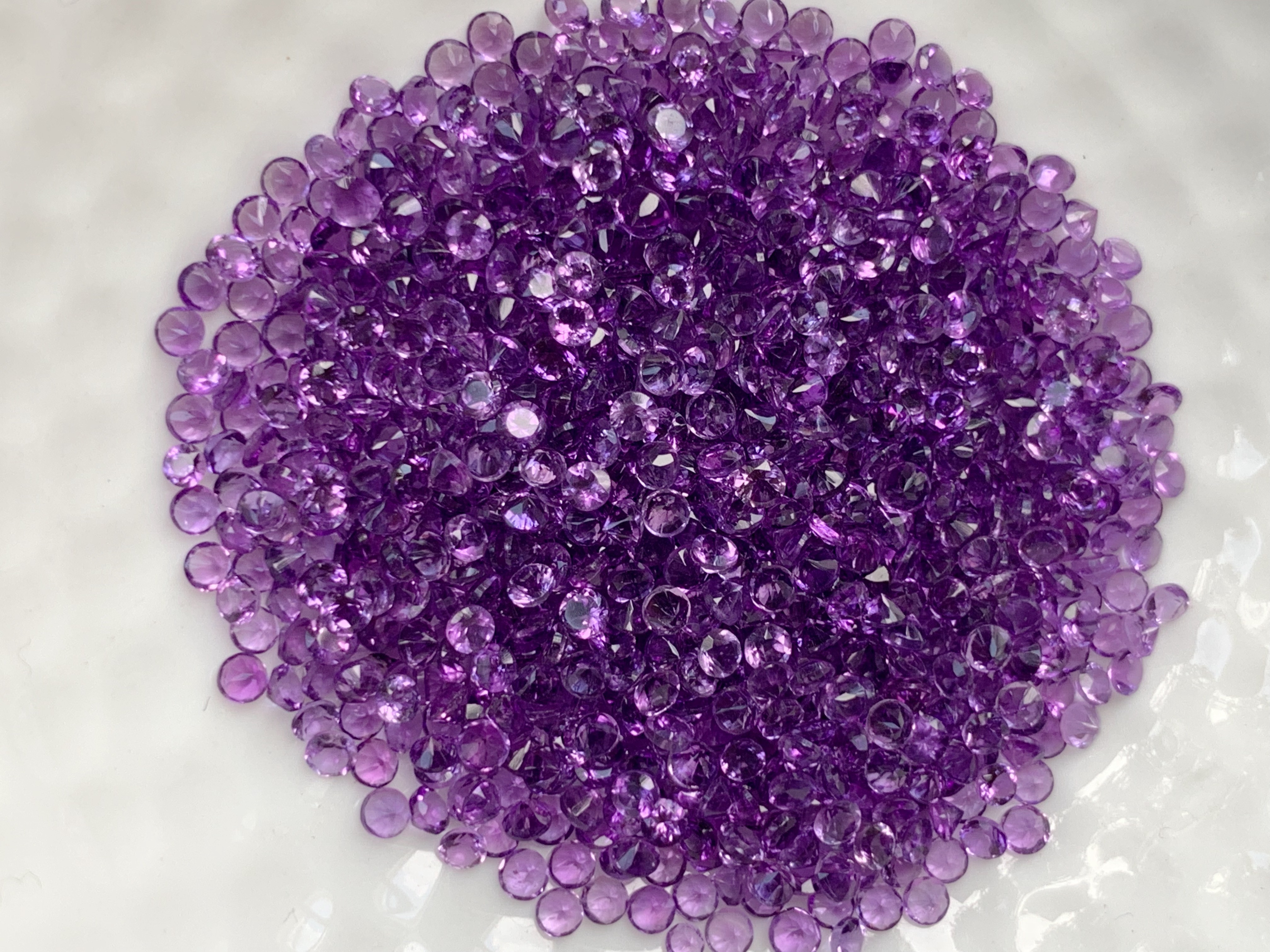 Amethyst อเมทิสกลม 2.0 มม. 5 กะรัต