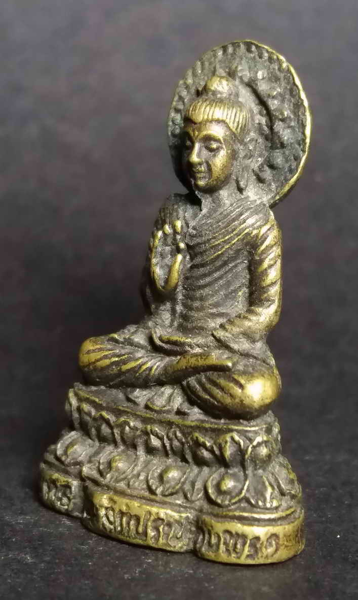 รหัสสินค้า พระกริ่ง พระหล่อ 017 รูปหล่อพระพุทธธรรมจักรประทานพร ไม่ทราบที่ หล่อตัน พระรายการนี้ให้เช่าบูชาแล้ว