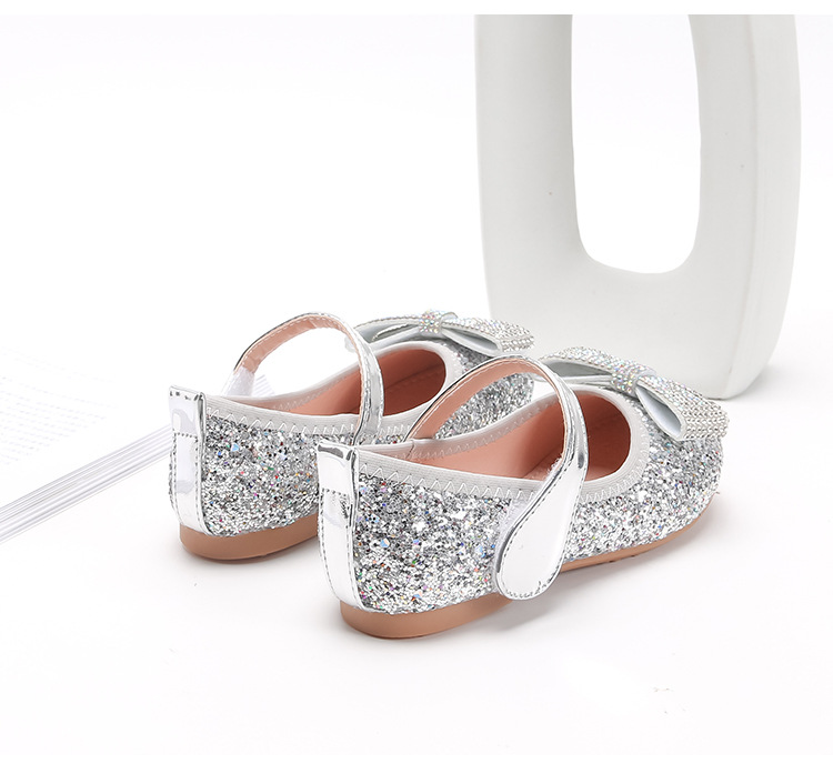 Shoe1504- รองเท้าคัชชูเด็กเล็ก-เด็กโต รองเท้าคัชชูเด็กหญิง แต่งโบว์หน้าสวยหรู ไม่มีส้น ใส่สบาย (ความยาววัดจากพื้นภายใน ให้ใช้ความยาวเท้า +0.5 cm.แล้วแลือก)