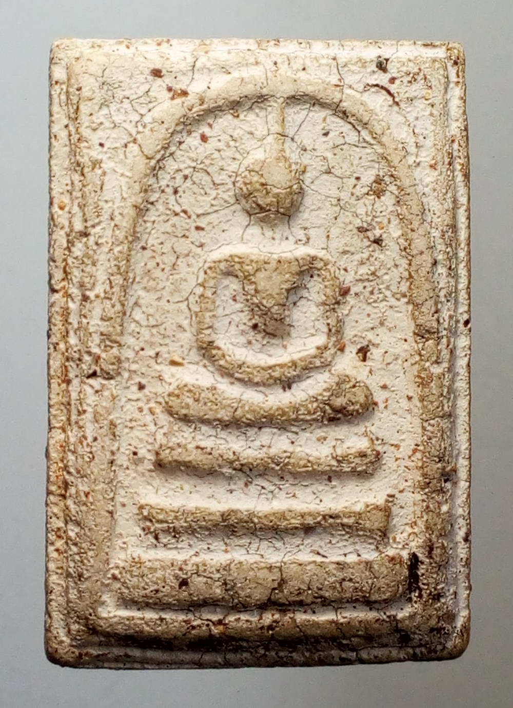 รหัสสินค้า พระไม่ทราบที่ 128 พระสมเด็จ วัดระฆัง บางคนดูเป็นบางขุนพรหม ผมเองก็ไม่ทราบ ไม่ทราบที่ครับ พระรายการนี้ให้เช่าบูชาเเล้ว