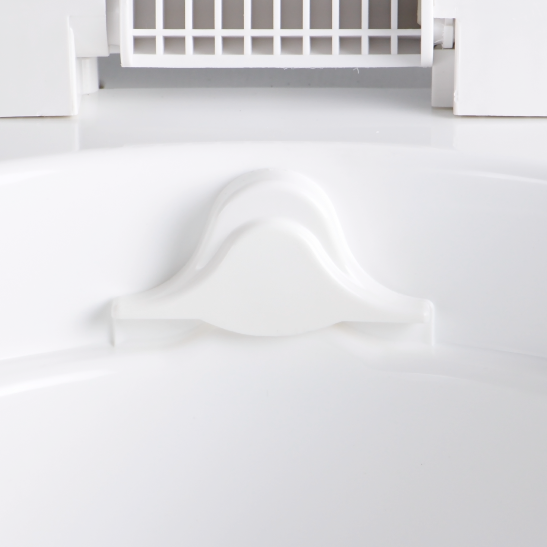 สุขาเคลื่อนที่รุ่น Premium Pro ฝารองนั่งแบบวงรี ความจุน้ำสะอาด 17 ลิตร ความจุของเสีย 24 ลิตร ฟรีสายฉีดชำระ