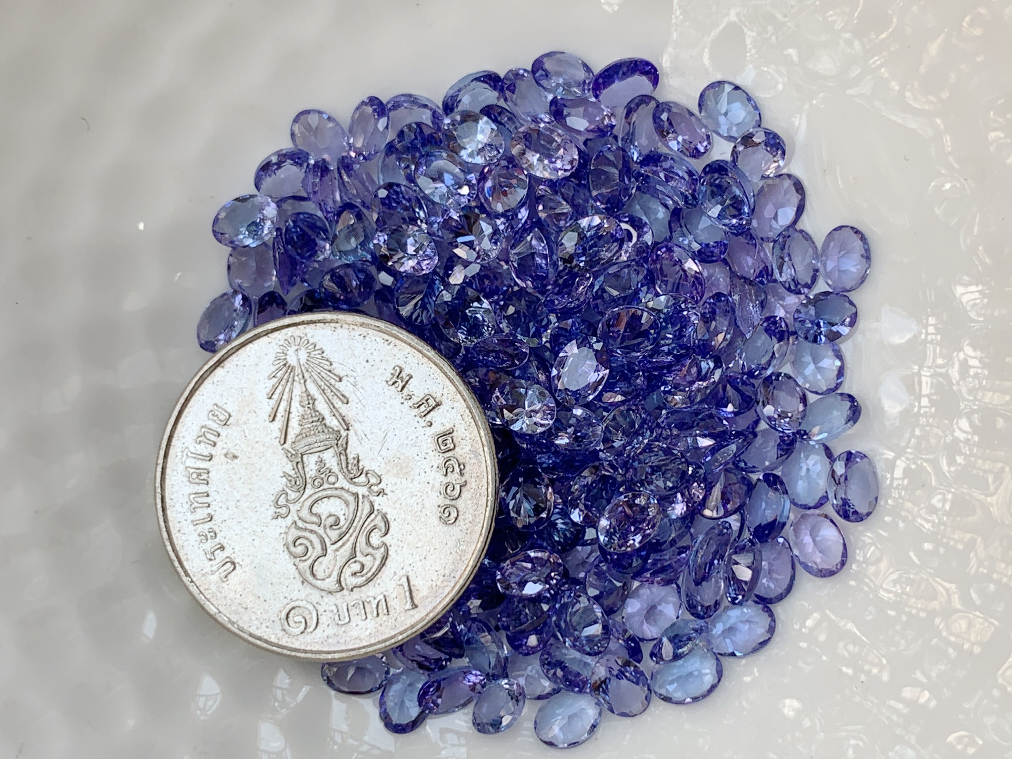 แทนซาไนท์ไข่ 4x3 mm. 1 กะรัต