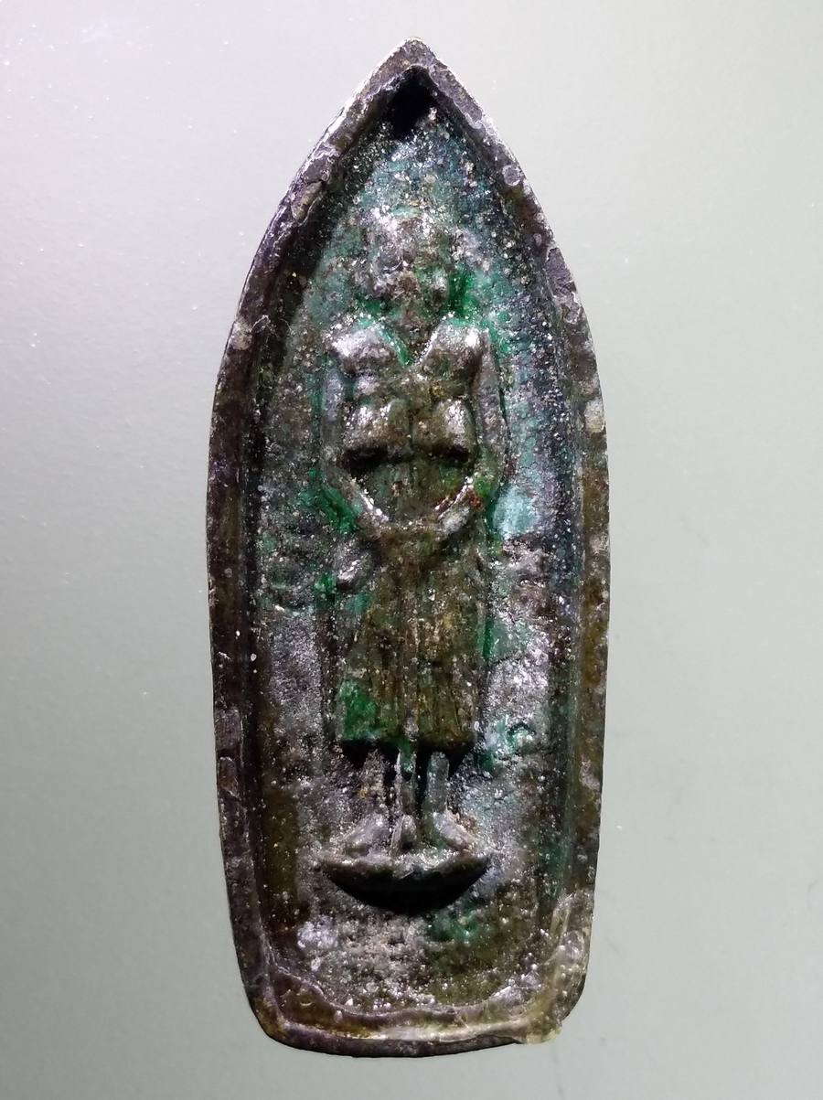 antig FB 72 เหรียญหล่อพระลีลา เนื้อนวะโลหะ หลวงปู่บุดดา วัดกลางชูศรีเจริญสุข จังหวัดสิงห์บุรี ตอกโค๊ต