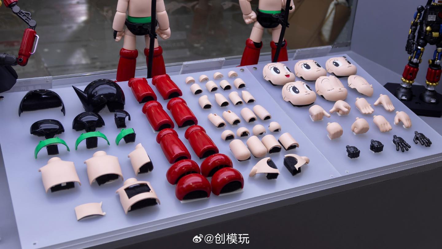 <Preorderปิดรับวันที่ 8/10/2023 🔔เปิดรับPreorder มัดจำ 300 บาท โมจีน TRON MODEL 1/4 " Astroboy " DX. Ver.