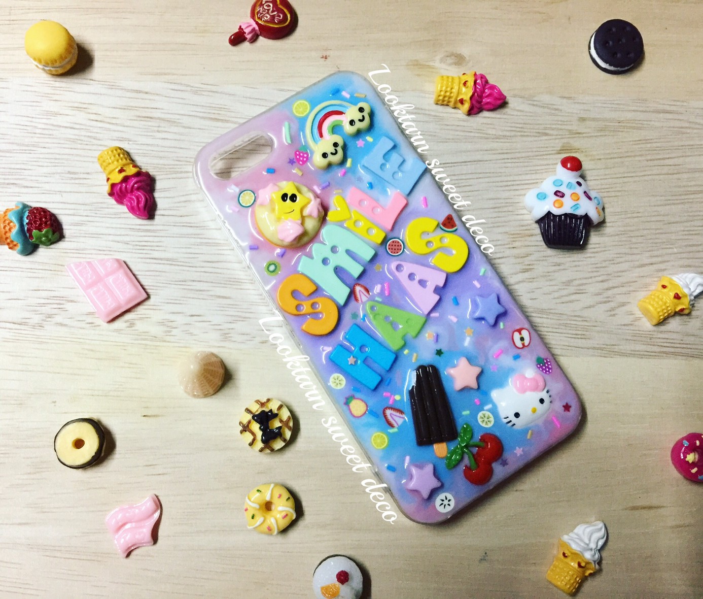 เคสชมพู ฟ้า ขาว ม่วง อักษรคละสี