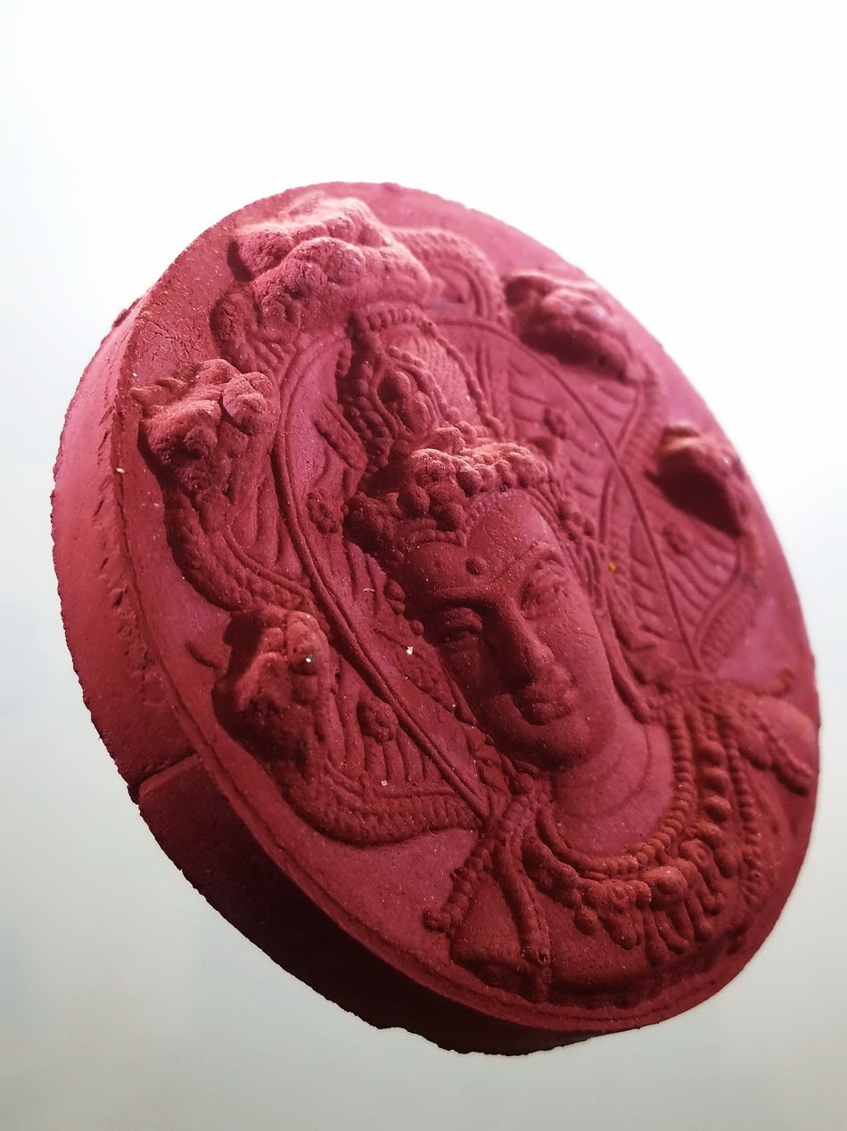 รหัสสินค้า พระมีกล่อง 4041 พระเทวราชโพธิสัตว์จตุคามรามเทพเนื้อว่านแดง สมเด็จพระเจ้าเสือ รุ่นเงินทองไหลมามหามงคล จัดสร้างครั้งแรกในประวัติศาสตร์ ถิ่นประสูติพระเจ้าเสือ ประกอบพิธี ณ.ศาลพระเจ้าเสือ จังหวัดพิจิตร