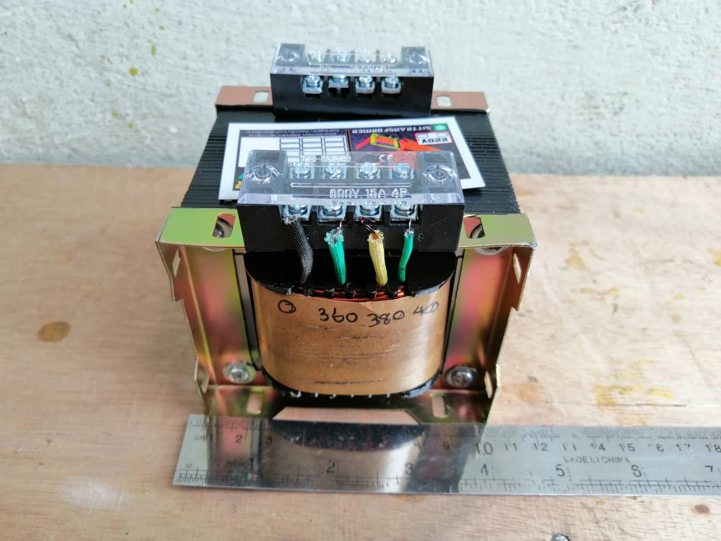 หม้อแปลง 380 - 400 To 220V