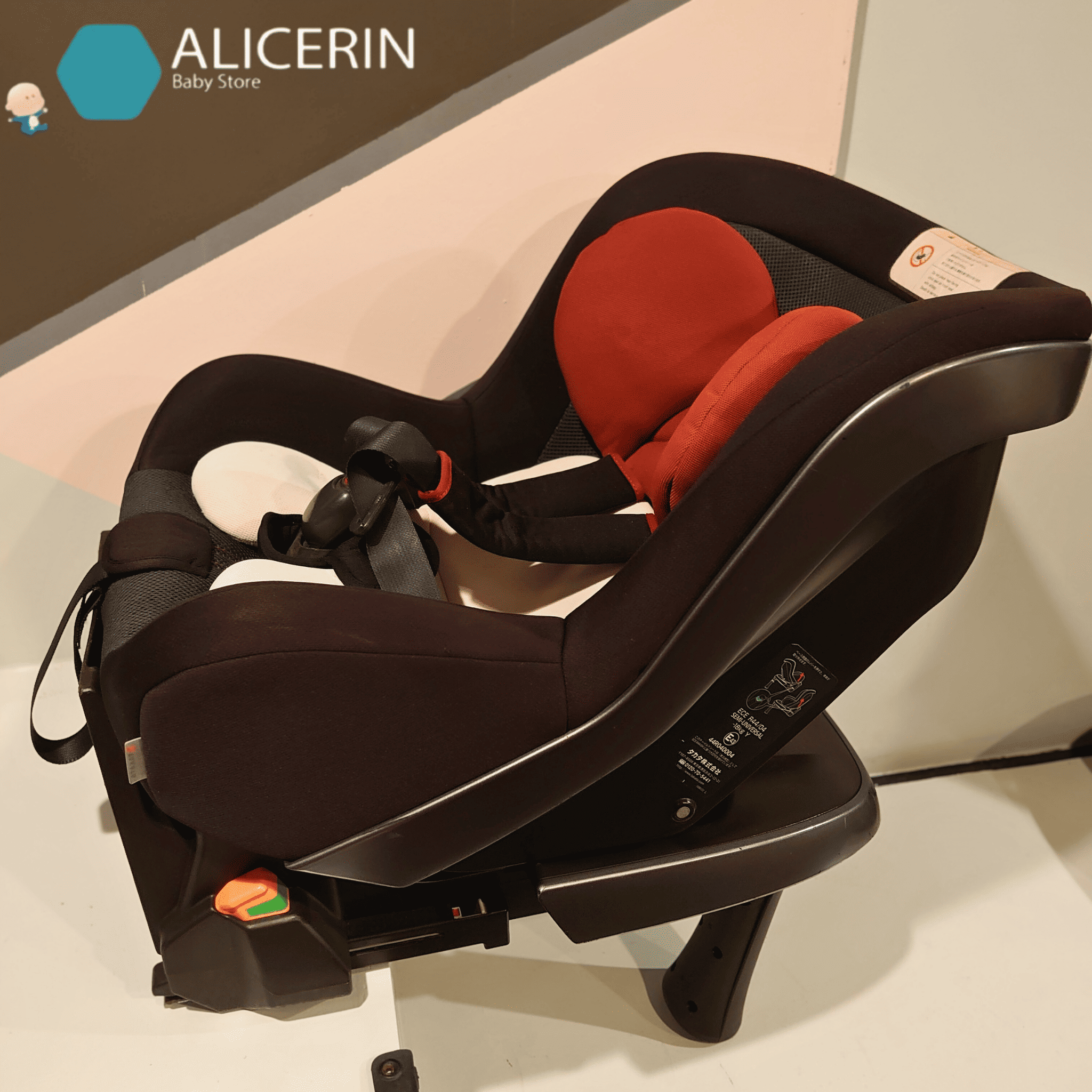 คาร์ซีท Takata 04 รุ่น I-Fix ติดตั้งแบบ ISO FIX แยกฐานและคาร์ซีทได้ คาร์ซีทใช้แล้วผ่านการตรวจสอบมาตรฐาน มีประกันร้าน