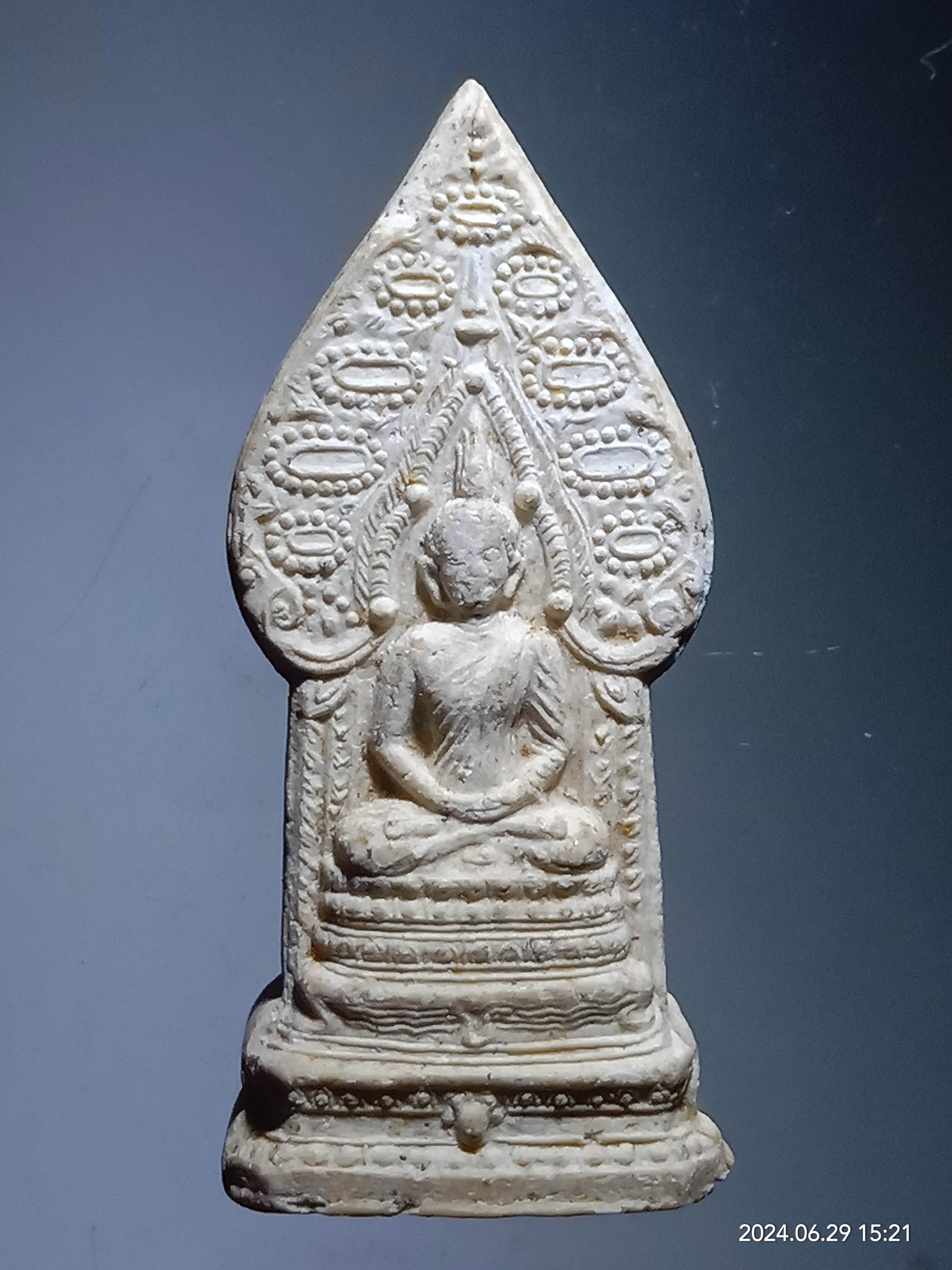 รหัสสินค้า พระเนื้อดิน เนื้อผง เนื้อว่าน 385 พระนิรันตราย เนื้อผง วัดบางระกำ จังหวัดพิษณุโลก สร้างปี 2544