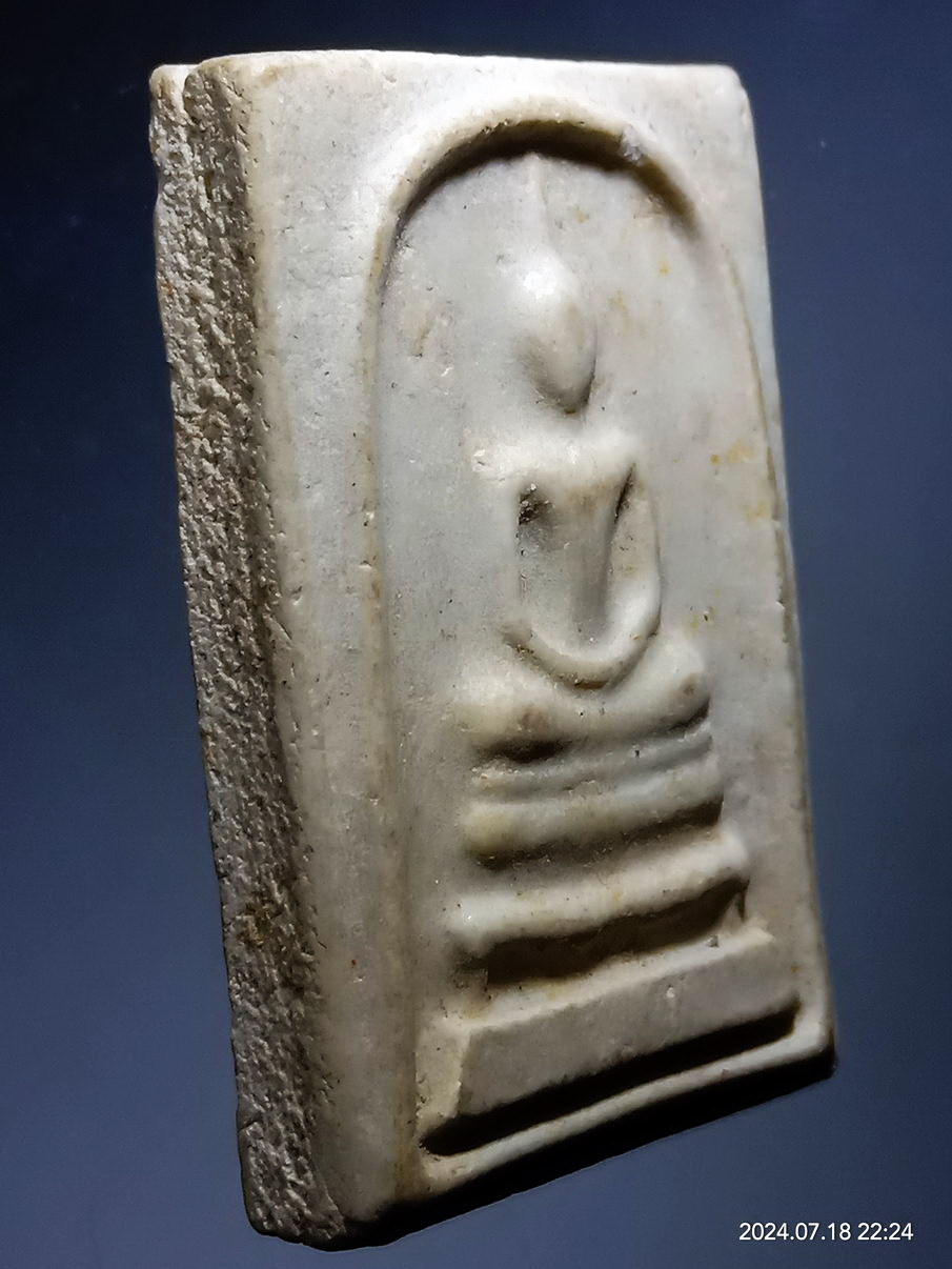 รหัสสินค้า พระสมเด็จ วัดต่างๆ 1215 พระสมเด็จ เนื้อผง รุ่นทูลเกล้า สมเด็จพระญาณสังวร สมเด็จพระสังฆราชสกลมหาสังฆปรินายก วัดบวรนิเวศวิหาร กรุงเทพฯพระองค์นี้เป็นพระปลุกเสก 2 พิธี เนื่องจากทางด้านหลัง ปั๊มตรายาง ของวัดคีรีวงศ์ อำเภอเมือง จังหวัดนครสวรรค์ หลวงพ