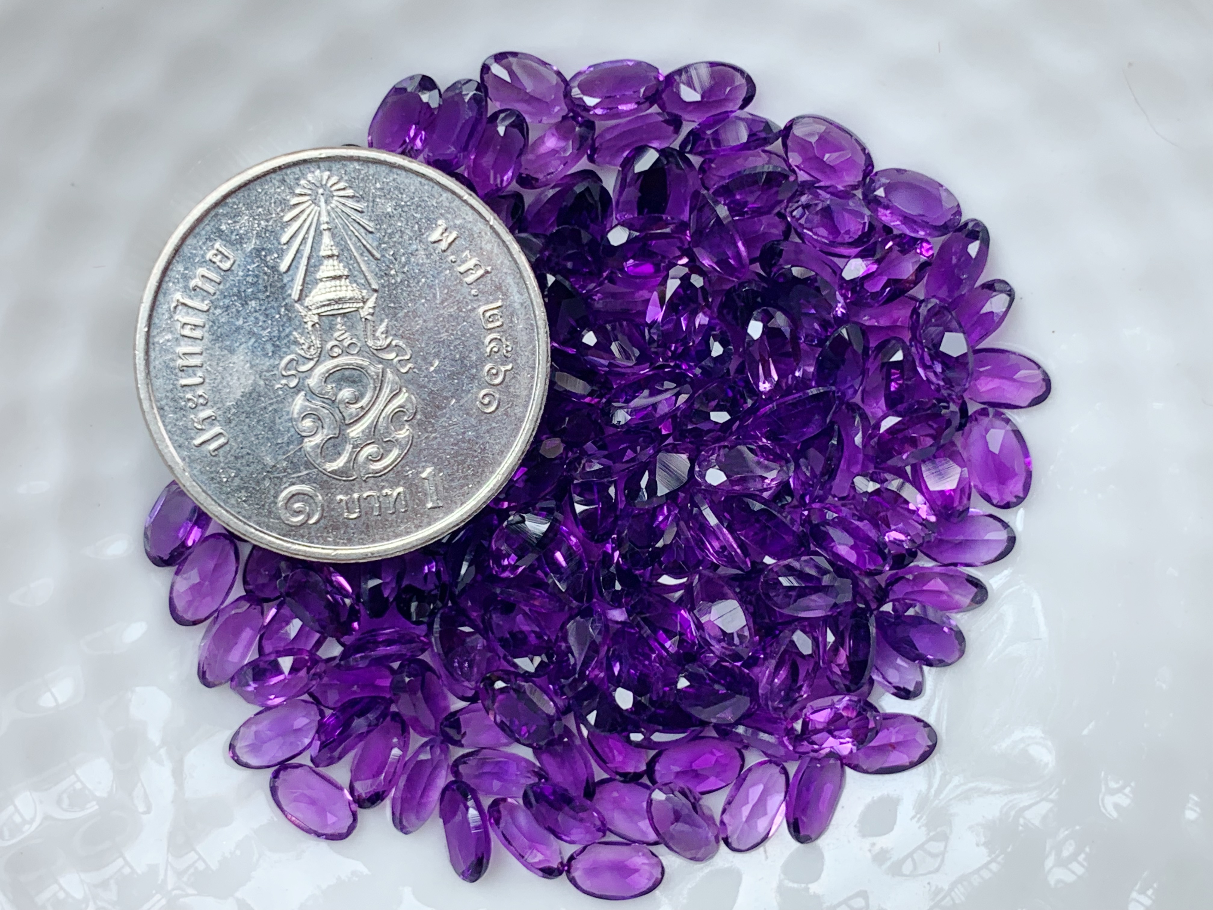 อเมทิสไข่ 5X3 มม. 5 กะรัต