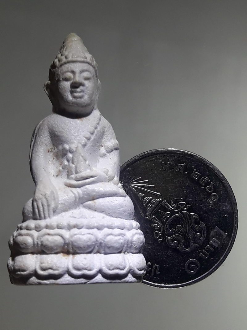 รหัสสินค้า พระเนื้อดิน ผง ว่าน 10528 พระกริ่งสุนทโร หลวงพ่อทองกลึง สุนทโร วัดเจดีย์หอย จ.ปทุมธานี เนื้อผง