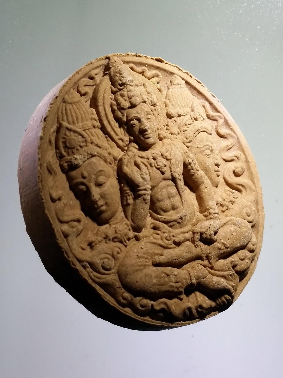 รหัสสินค้า จตุคามรามเทพ 818 พระเทวราชโพธิสัตว์ จตุคามรามเทพ รุ่นทรัพย์ราชันย์ เนื้อว่านสีน้ำตาล พร้อมกล่องเดิม