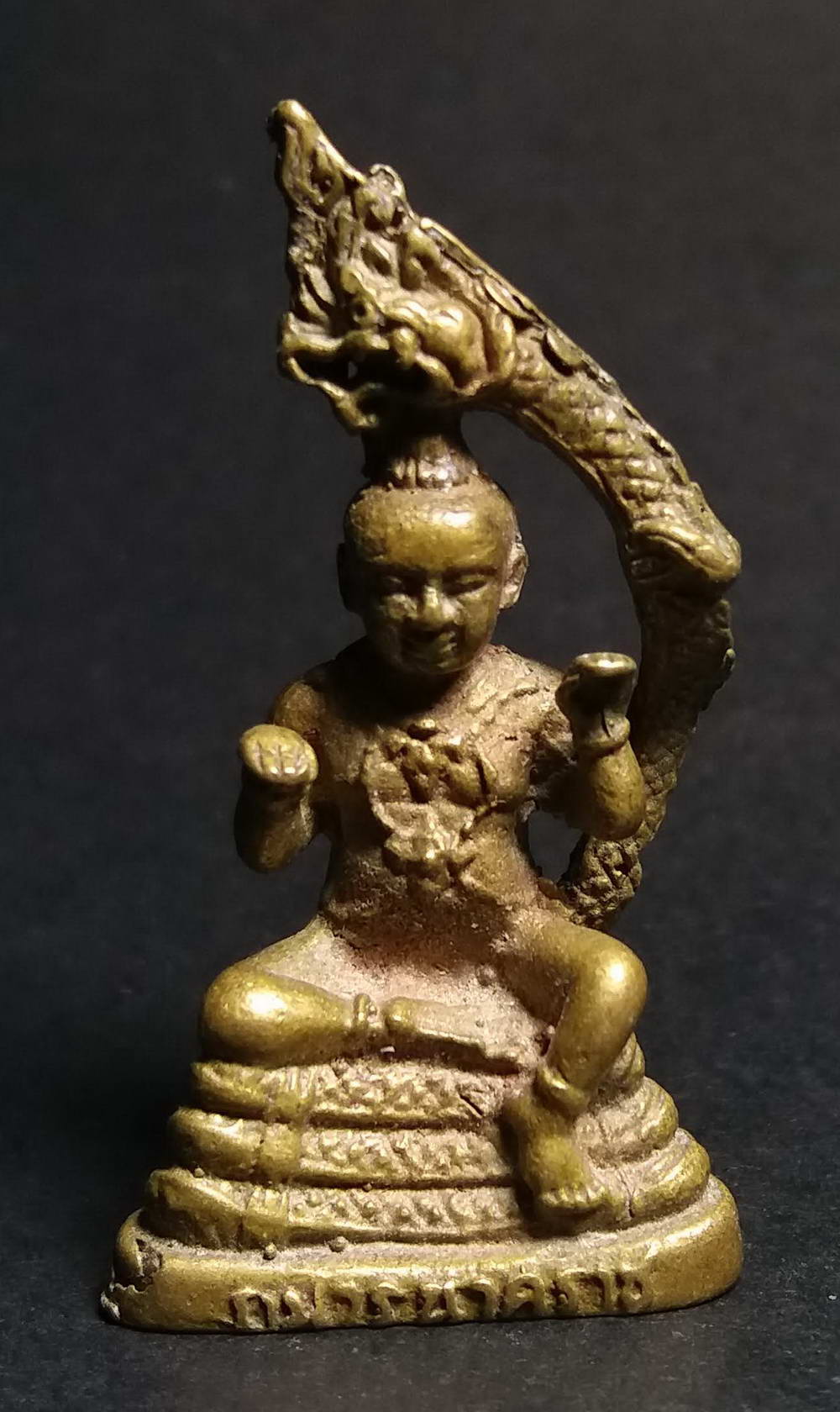 รหัสสินค้า พระกริ่ง พระหล่อ 104 รูปหล่อเนื้อทองผสมกุมารนาคราช หลวงปู่ฤาษีลิงใหญ่ นพเก้า พระรายการนี้ให้เช่าบูชาแล้ว