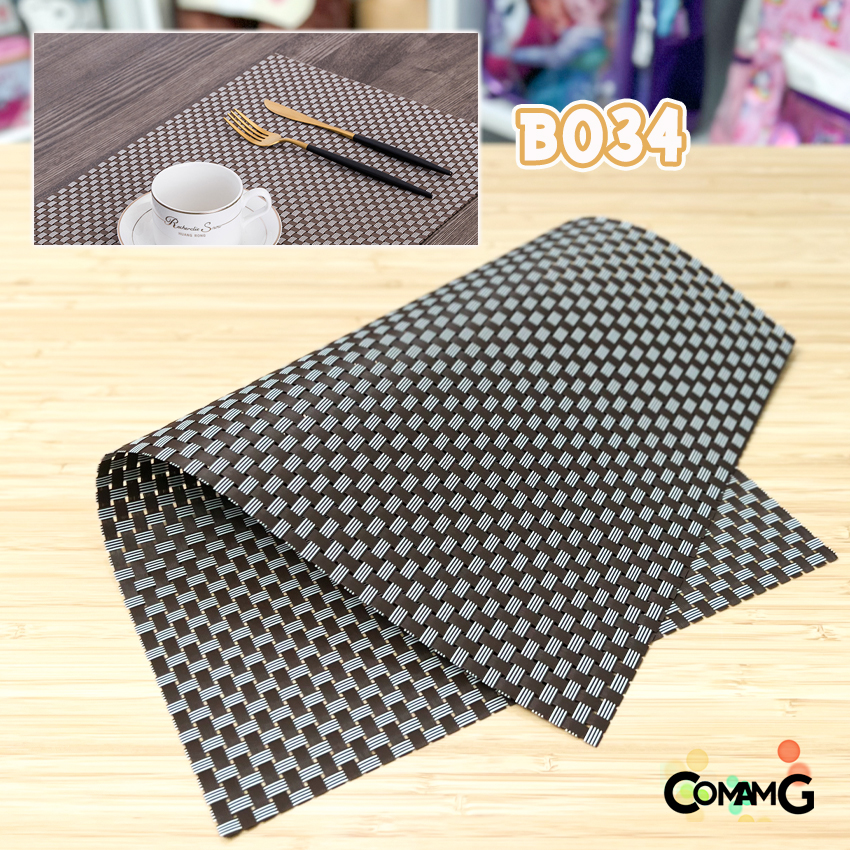 แผ่นรองจาน ที่ตกแต่งโต๊ะอาหาร ที่รองจาน PVC แบบสี่เหลี่ยมผืนผ้า ลายตารางใหญ่ ขนาด45x30ซม พร้อมส่ง มีหลายสี