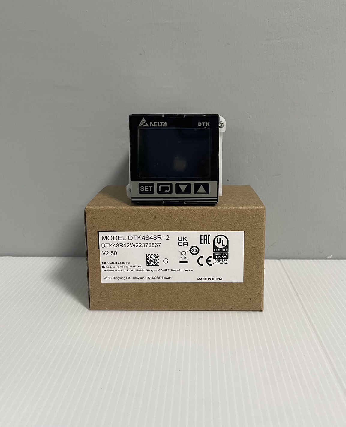 Delta Temperature Controller DTK4848R12 (Relay 250 V)