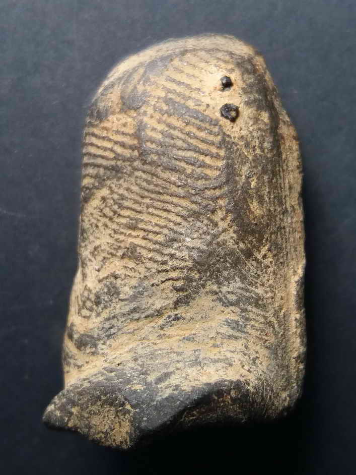 รหัสสินค้า พระกรุ 008 พระคง ทรงพระบาง จ.ลำพูน เนื้อเขียวหินครก