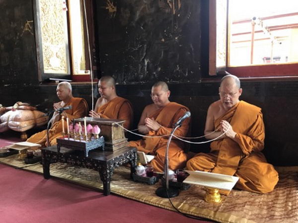 รหัสสินค้า พระมหากษัตริย์ และบุคคลสำคัญ 352 เหรียญที่ระลึก ทรงยินดี ในหลวงรัชกาลที่ ๙ เนื้อทองแดง วัดศรีสุดารามวรวิหาร กรุงเทพ