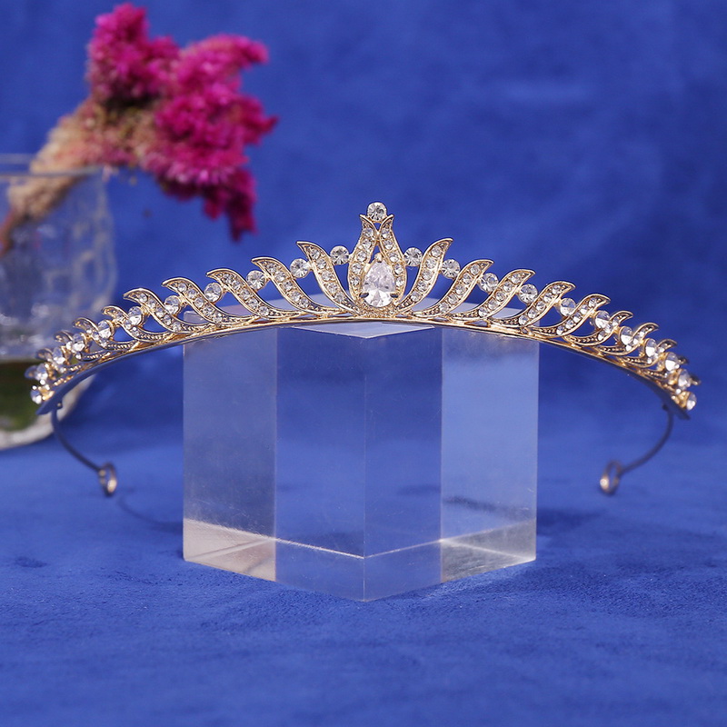 As2327- พร้อมส่งจากไทย มงกุฎเพชร ตกแต่งประดับเพชรสวยสุดหรู ทรงสวยแบบดูสง่างาม มงกุฎเจ้าหญิง มงกุฎนางฟ้า