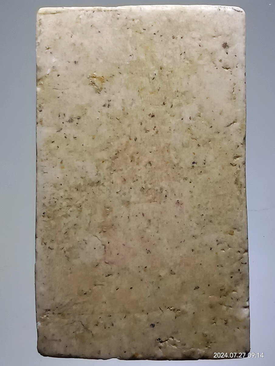 รหัสสินค้า พระสมเด็จ วัดต่างๆ 1304 พระสมเด็จพิมพ์ไกเซอร์ เศียรแหลม หลังเรียบ รุ่นอนุสรณ์กริ่งบัวรอบ รุ่น 3 วัดระฆังโฆสิตาราม ปลุกเสก 2 วัด 2 พิธี ปลุกเสกที่อุโบสถ วัดอมรินทราราม อีกพิธีหนึ่ง จัดสร้างปี 2540 ปกติแล้วจะเจอแต่สมเด็จพิมพ์ไกเซอร์เศียรโล้น องค์