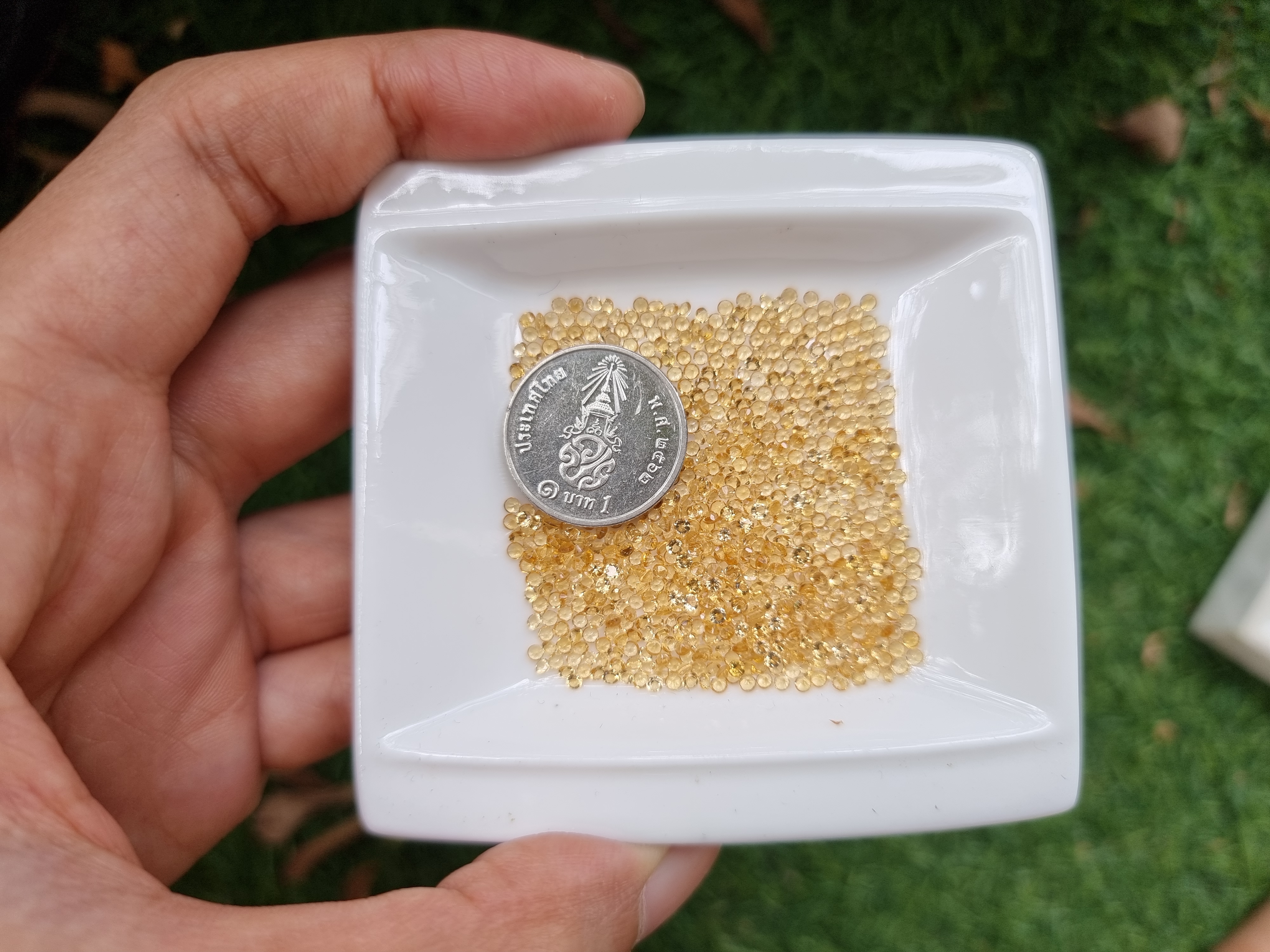 ซิทรินกลม 1.7 มม. 5 กะรัต