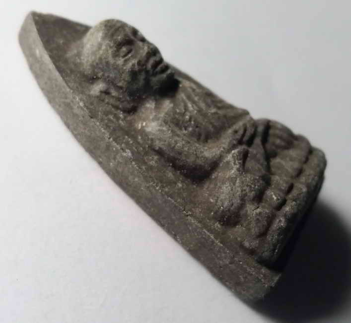 รหัสสินค้า หลวงปู่ทวด วัดต่างๆ 013 หลวงปู่ทวด เนื้อผงใบลาน วัดช้างให้ จังหวัดปัตตานี ไม่ทราบปีที่สร้าง พระรายการนี้ให้เช่าบูชาแล้ว