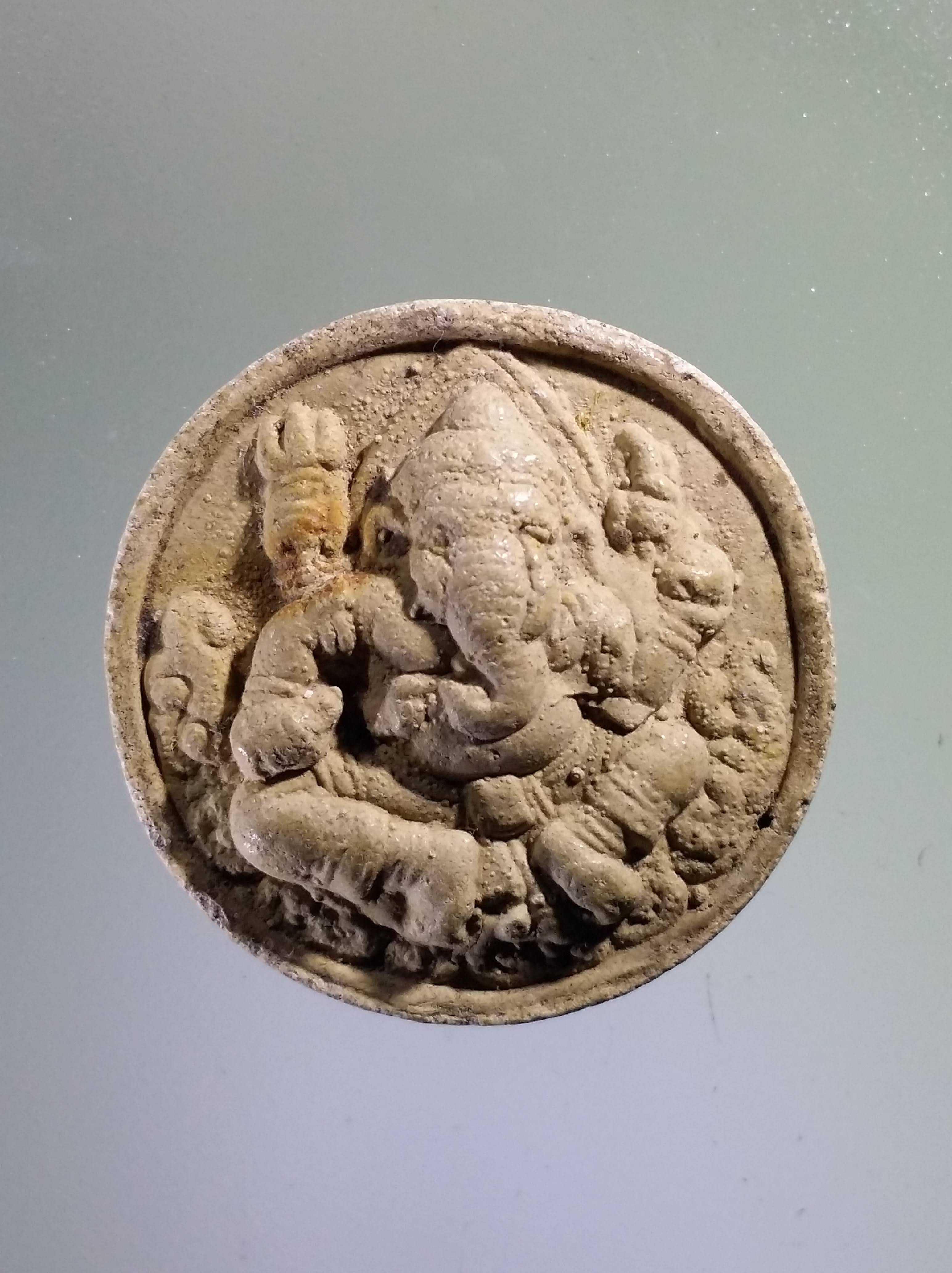 รหัสสินค้า จตุคามรามเทพ 468 พระเทวราชโพธิสัตว์จตุคามรามเทพ - พระพิฆเณศวรเทพเจ้าแห่งความสำเร็จ เนื้อว่านขาวพิมพ์เล็ก ไม่ทราบรุ่น กล่องหาย