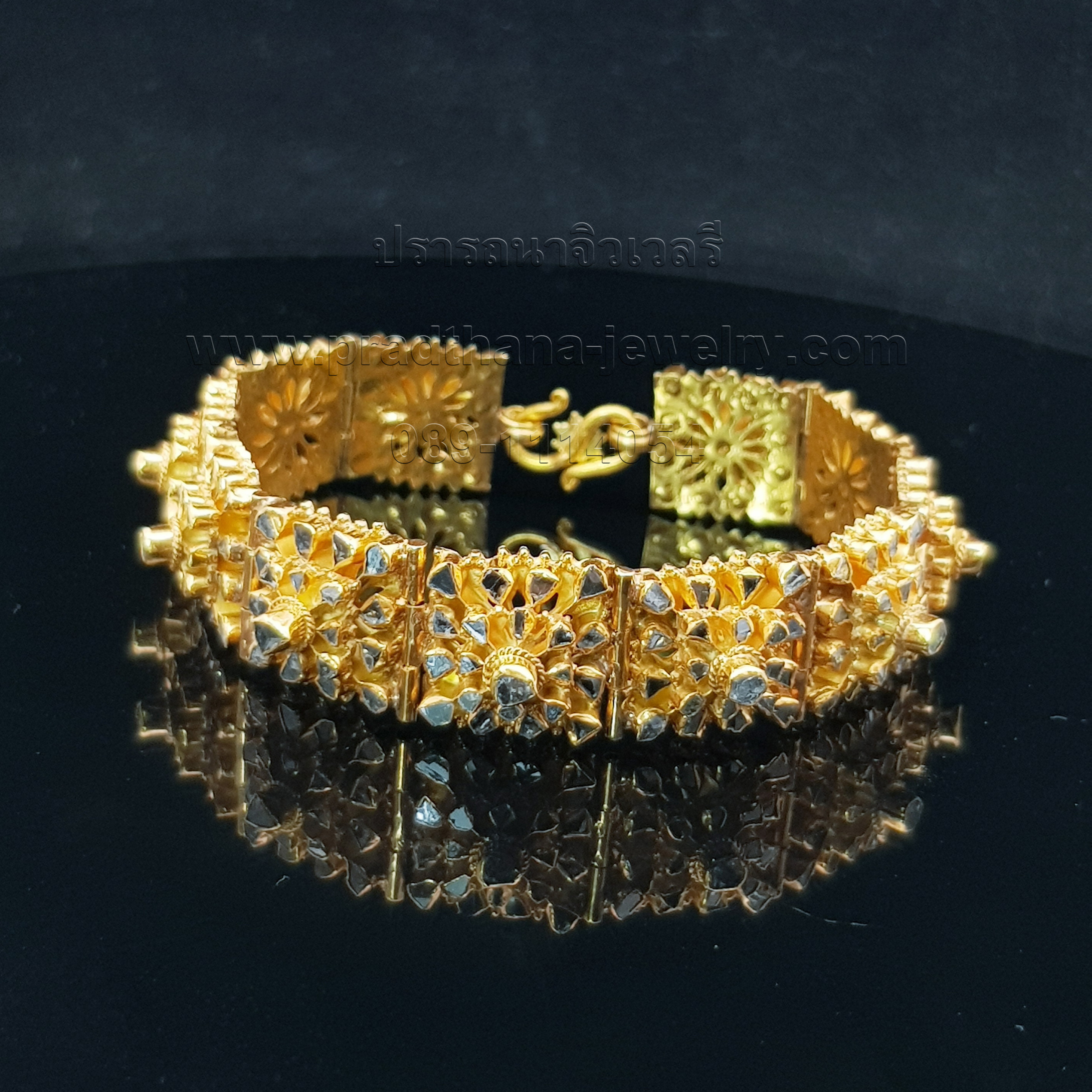 สร้อยข้อมือเพชรซีกโบราณ