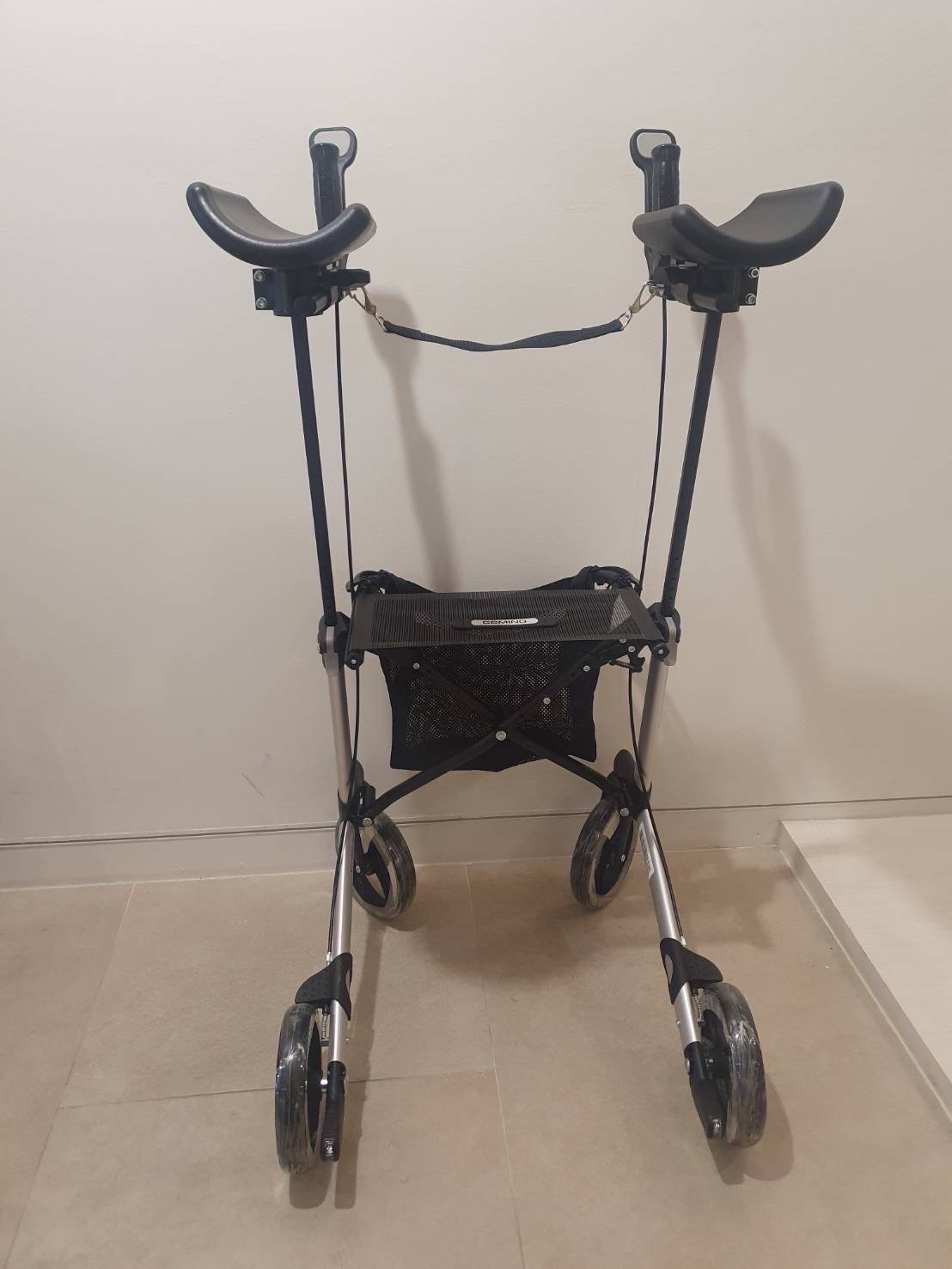 รถเข็นช่วยพยุงเดิน รุ่น Gemino 30 Walker มีที่รองแขน มีเบาะนั่งได้ พับเก็บได้ ใส่ของได้ รองรับน้ำหนักสูงสุด 150 กิโลกรัม แบรนด์ยุโรป (รุ่น TOP)
