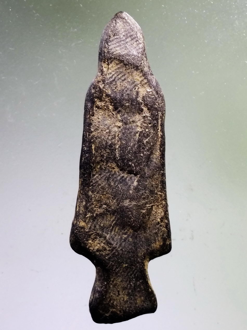 รหัสสินค้า พระกรุ 090 พระร่วง เนื้อดิน ปางเปิดโลก เนื้อดำ ไม่ทราบกรุ