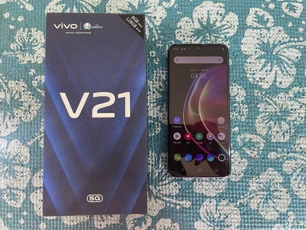 ( SOLD OUT ) vivo V21 5G ประกันเหลือ