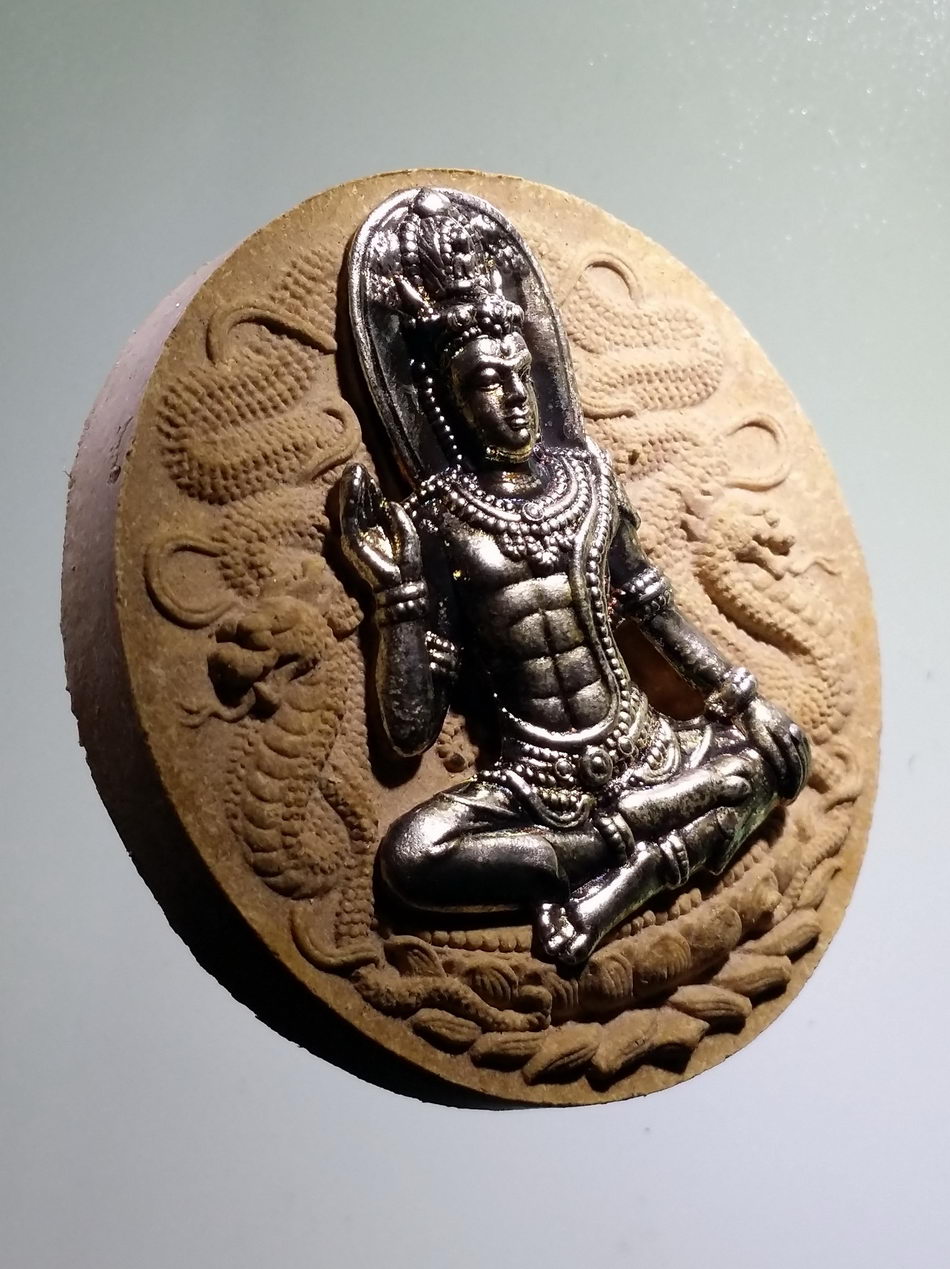 รหัสสินค้า จตุคามรามเทพ 819 พระเทวราชโพธิสัตว์จตุคามรามเทพ รุ่นเฉลิมราชจอมราชันย์ (โคตรเศรษฐียุค 8) เนื้อว่านหน้ากากเงิน