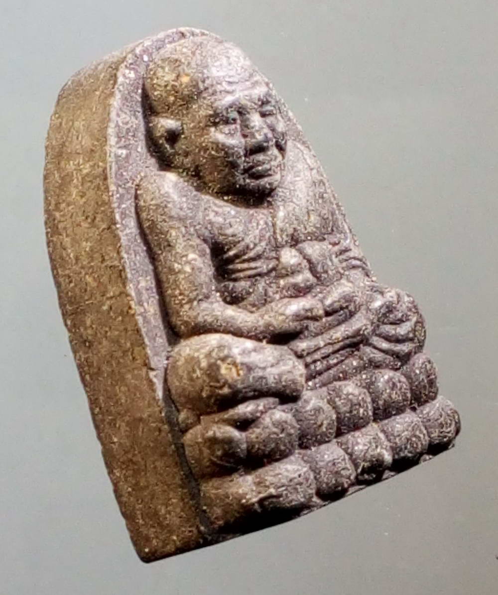 รหัสสินค้า หลวงปู่ทวด วัดต่างๆ 207 หลวงปู่ทวด วัดช้างให้ จังหวัดปัตตานี หลังยันต์นะเฉลียวเพชร พิมพ์เล็ก