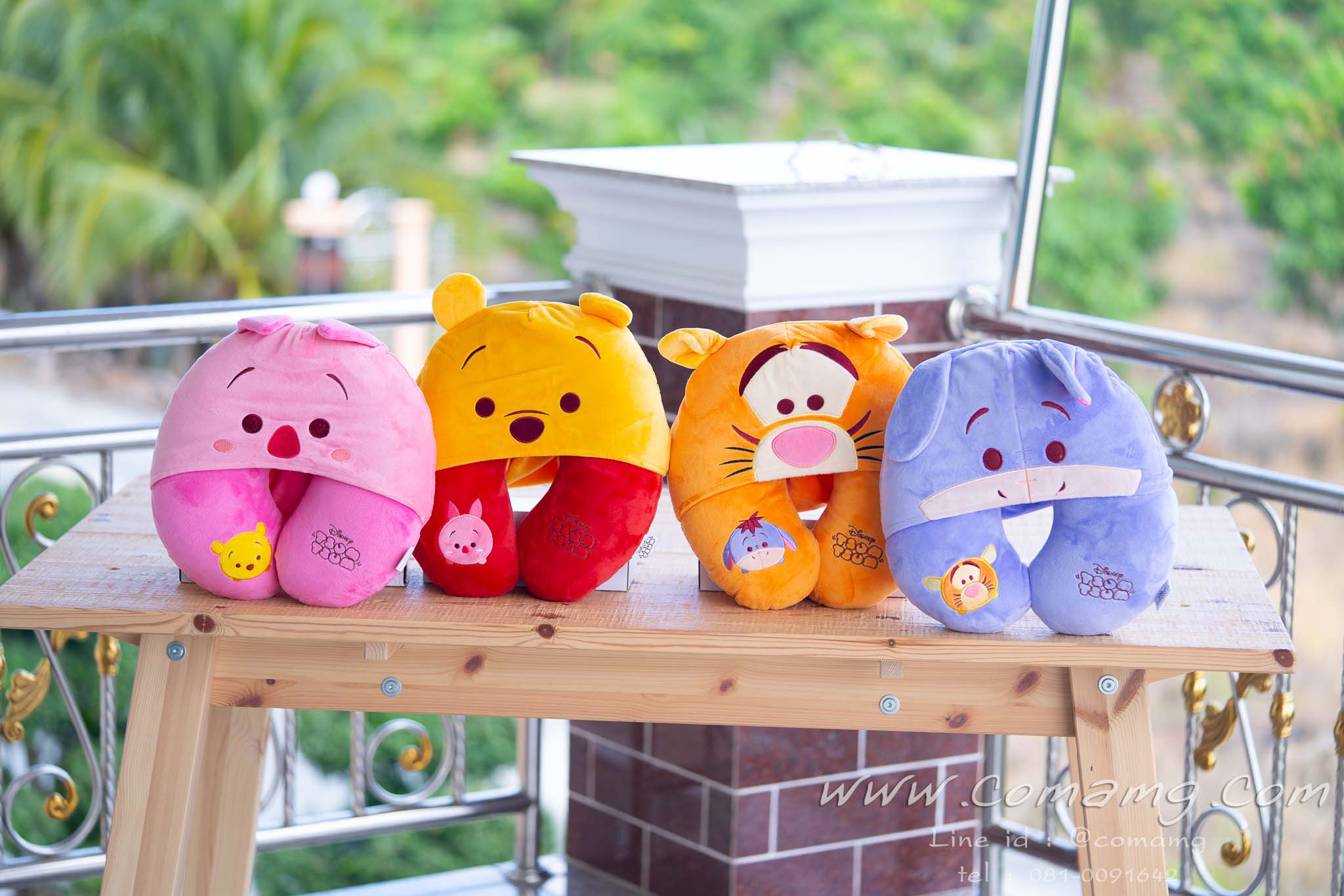 หมอนรองคอมีหมวกหมีพู ทิกเกอร์ อียอร์ พิกเล็ต (Disney Tsum Tsum)