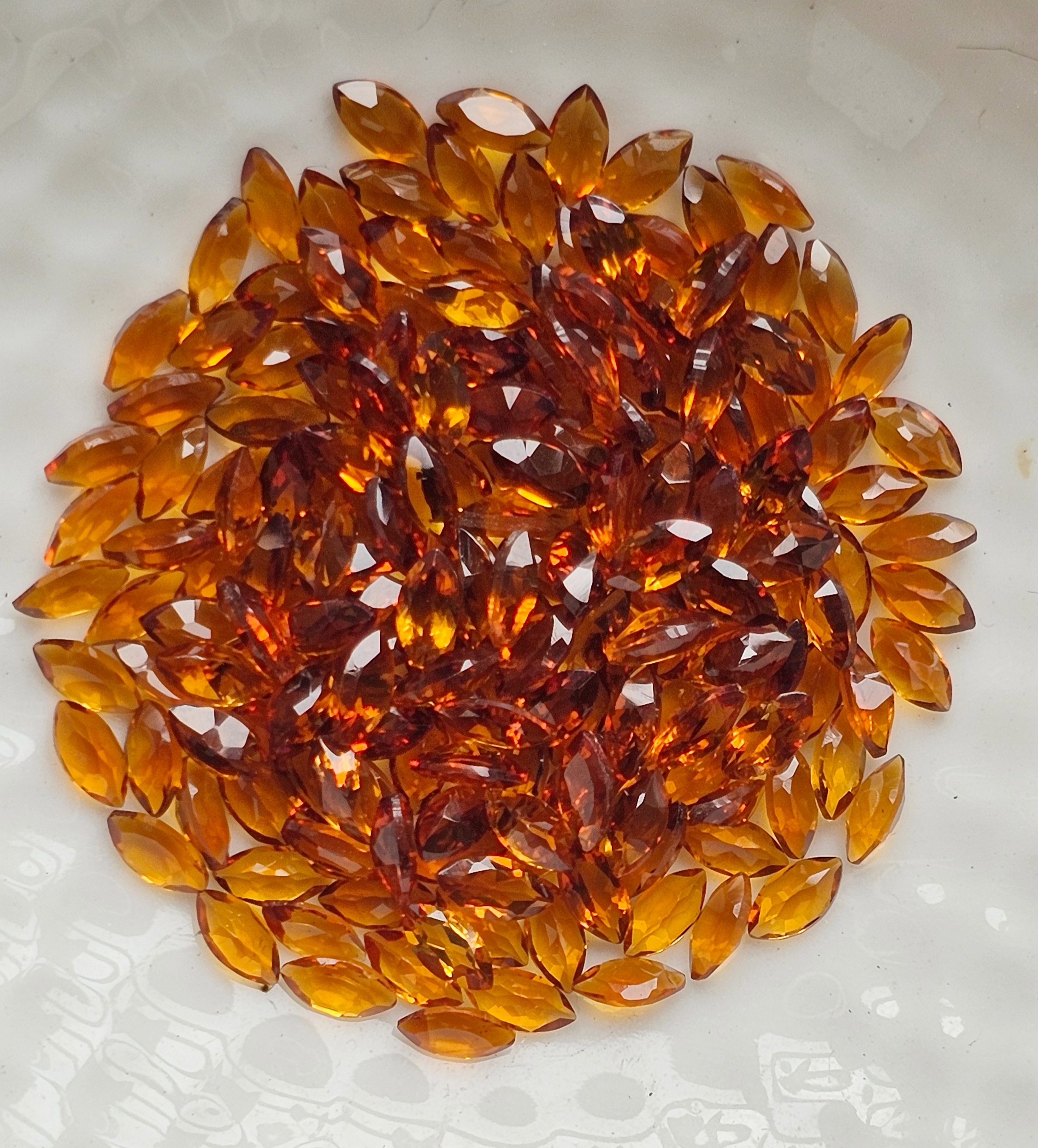 2.5x5mm. พลอยซิทรินมาคีเข้ม 5 กะรัต