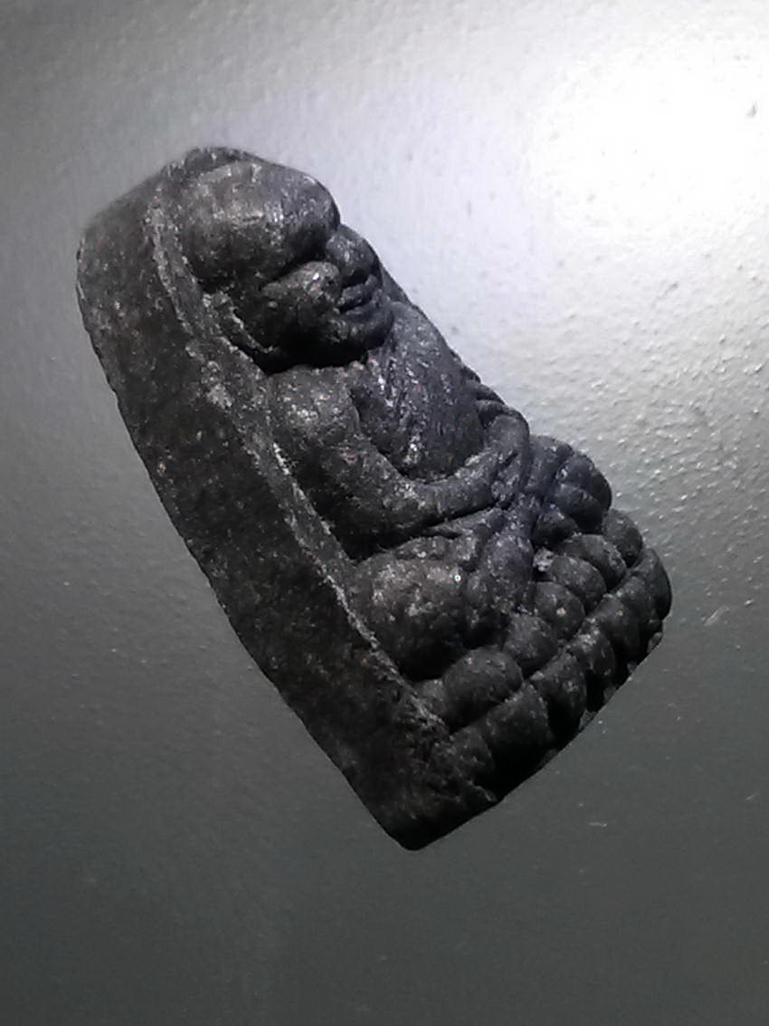 รหัสสินค้า หลวงปู่ทวด วัดต่างๆ 505 หลวงปู่ทวดเนื้อว่าน พิมพ์พระรอดเล็ก วัดห้วยมงคล จังหวัดประจวบคีรีขันธ์